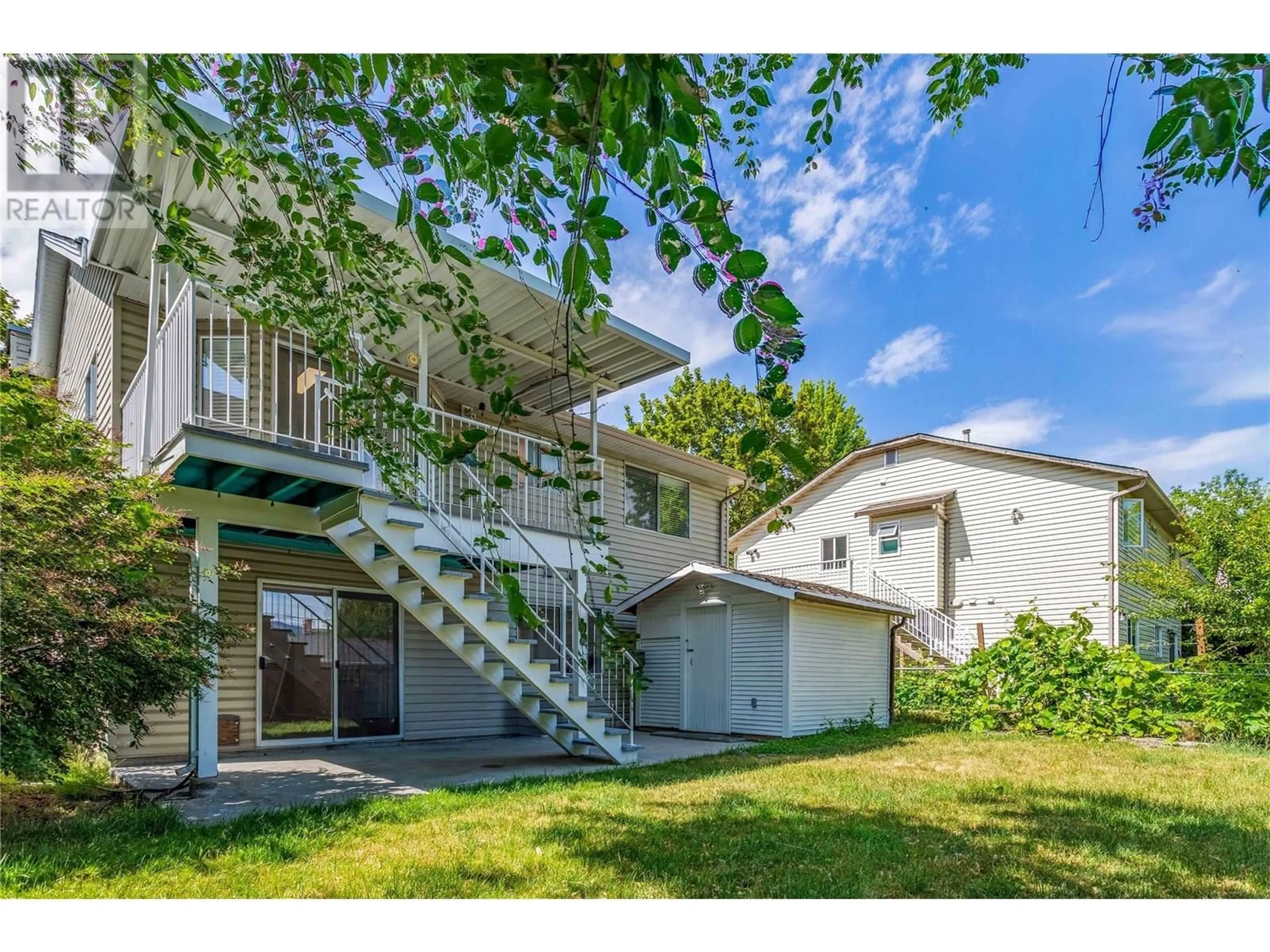 Unknown for 1887 MILLARD COURT EAST, Kelowna British Columbia V1V1R2