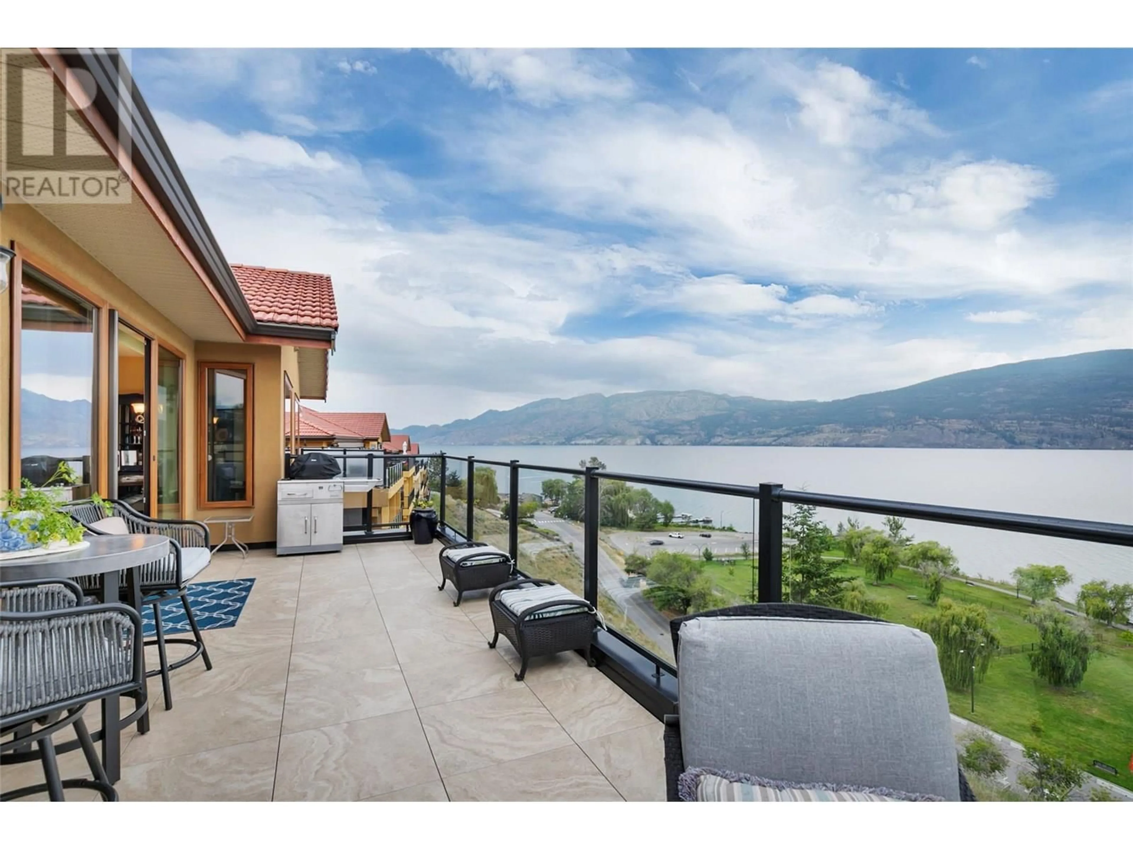 Patio, water/lake/river/ocean view for 105 - 14419 DOWNTOWN AVENUE, Summerland British Columbia V0H1Z6