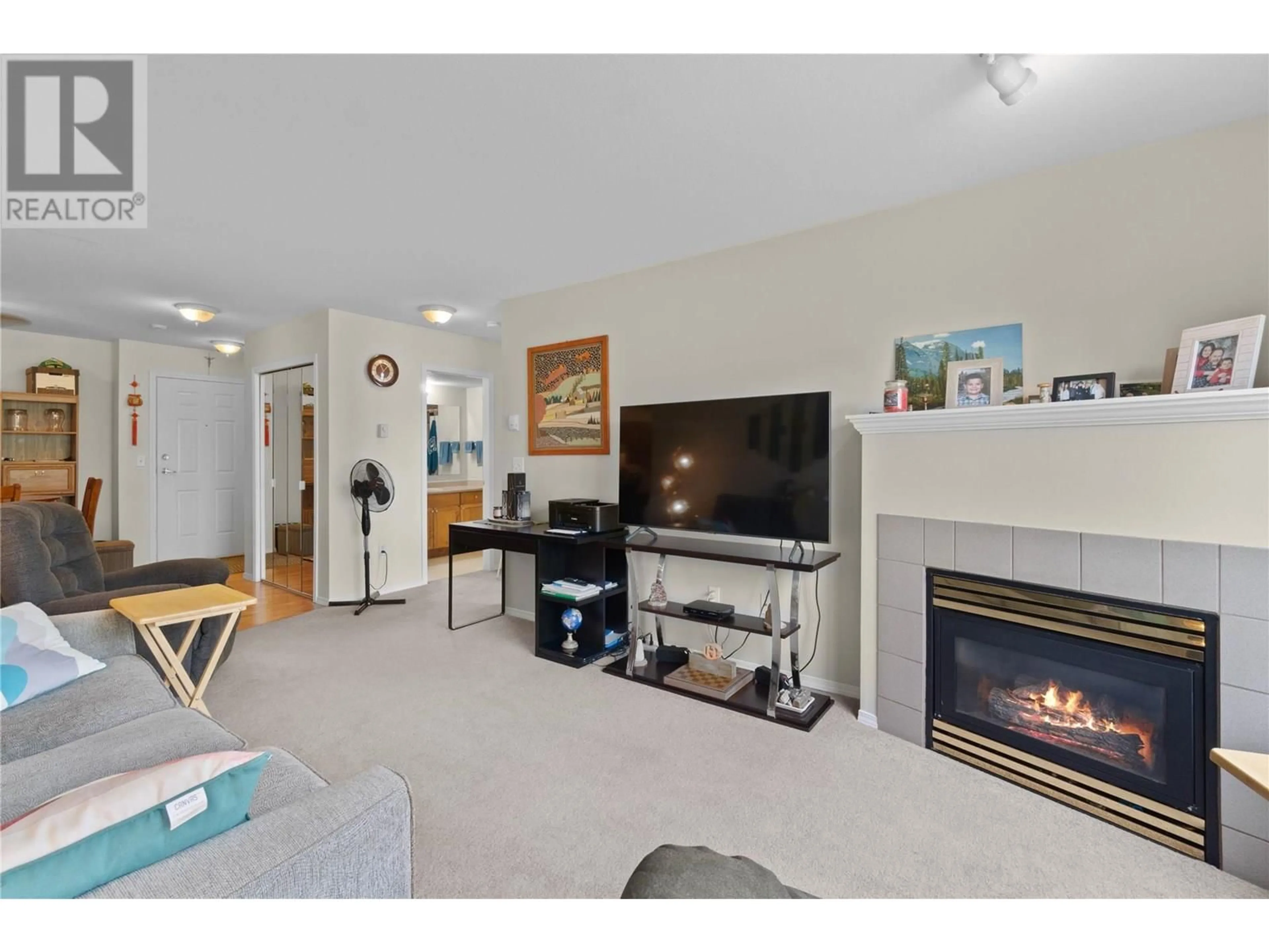 Living room with furniture, unknown for 407 - 640 3 STREET SOUTHWEST, Salmon Arm British Columbia V1E2R3
