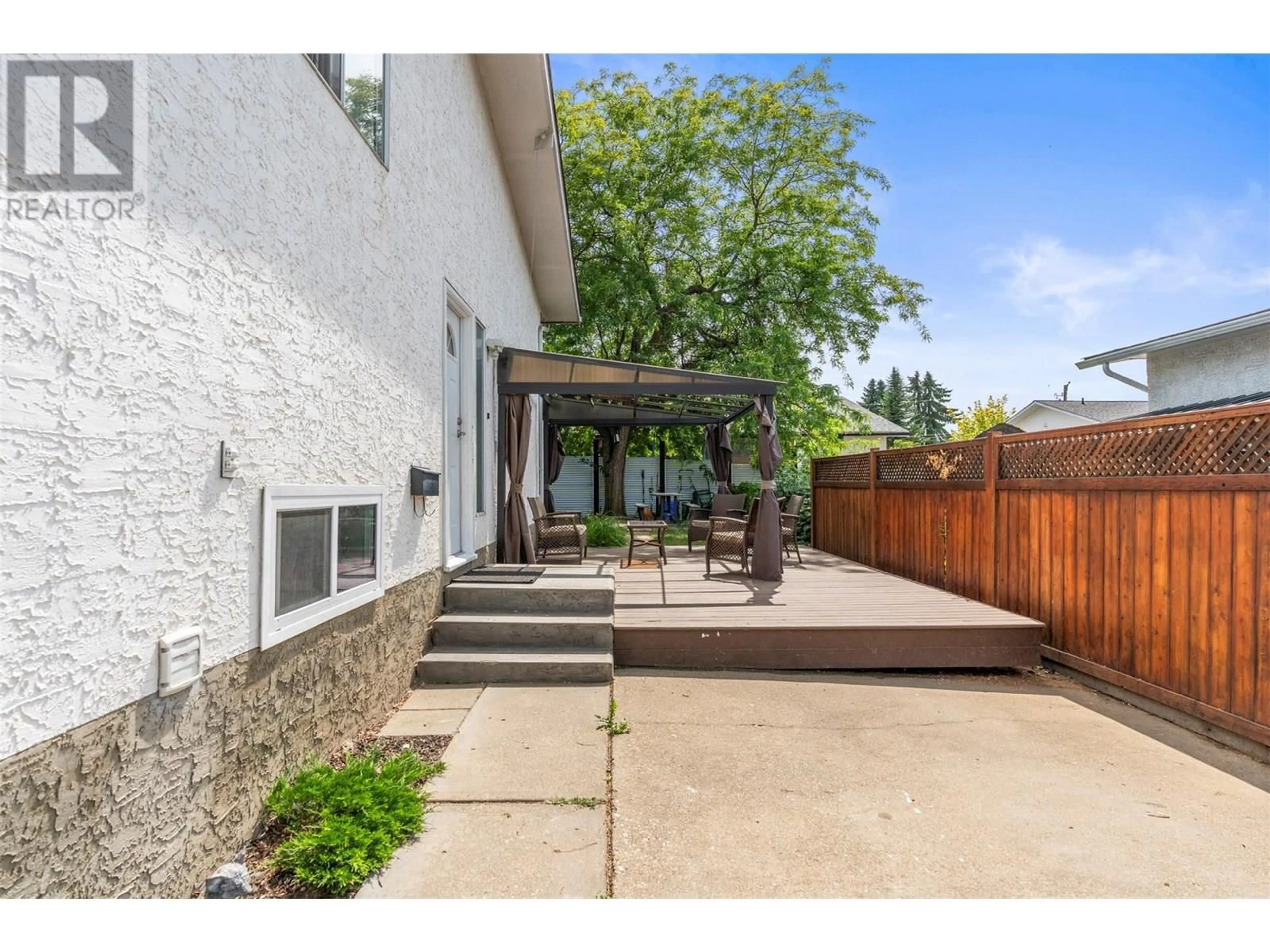 Patio, street for 4208 16 AVENUE, Vernon British Columbia V1T6P1