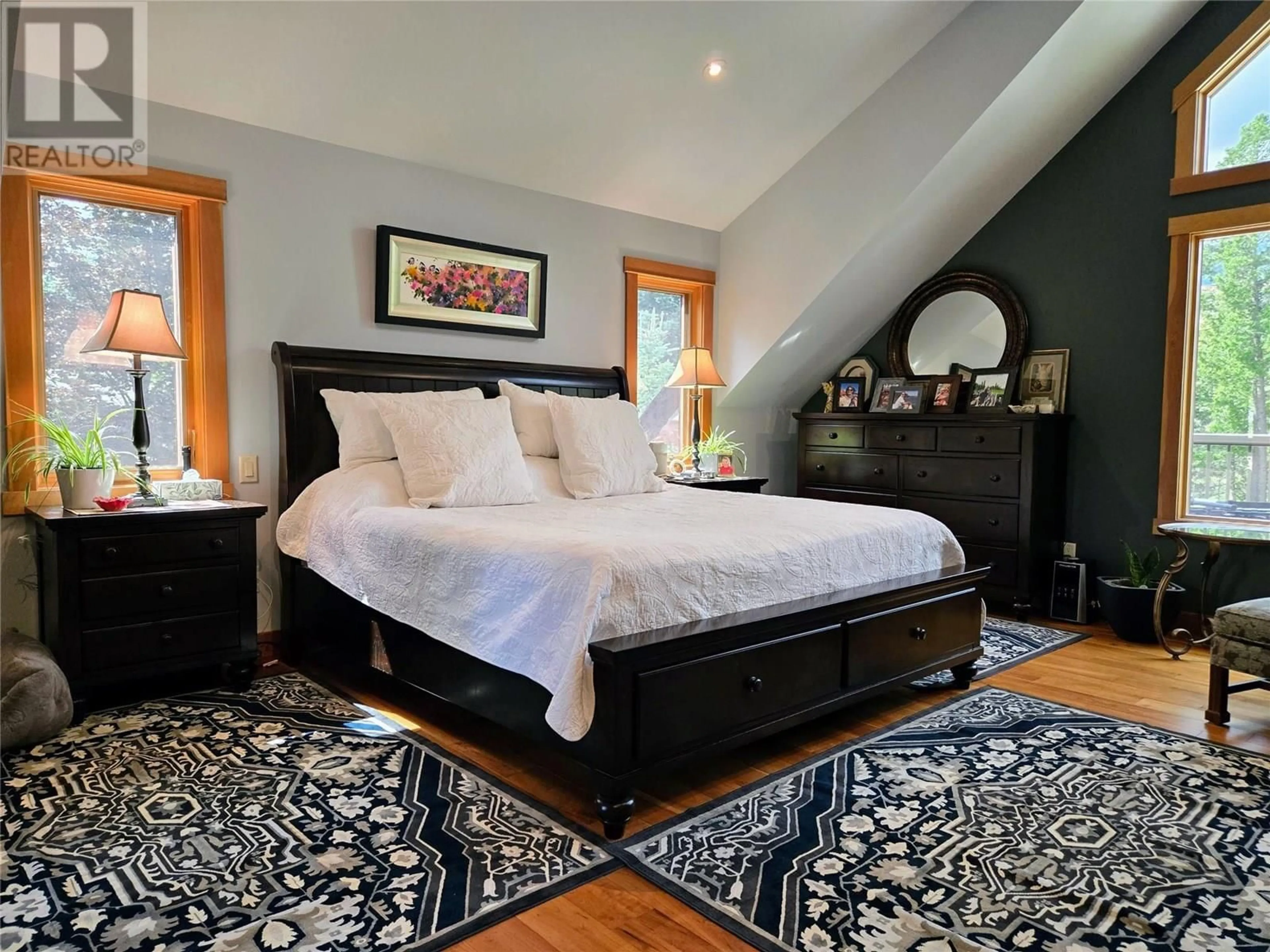 Bedroom with bed, unknown for 2517 COBBLESTONE TRAIL, Invermere British Columbia V0A1K6
