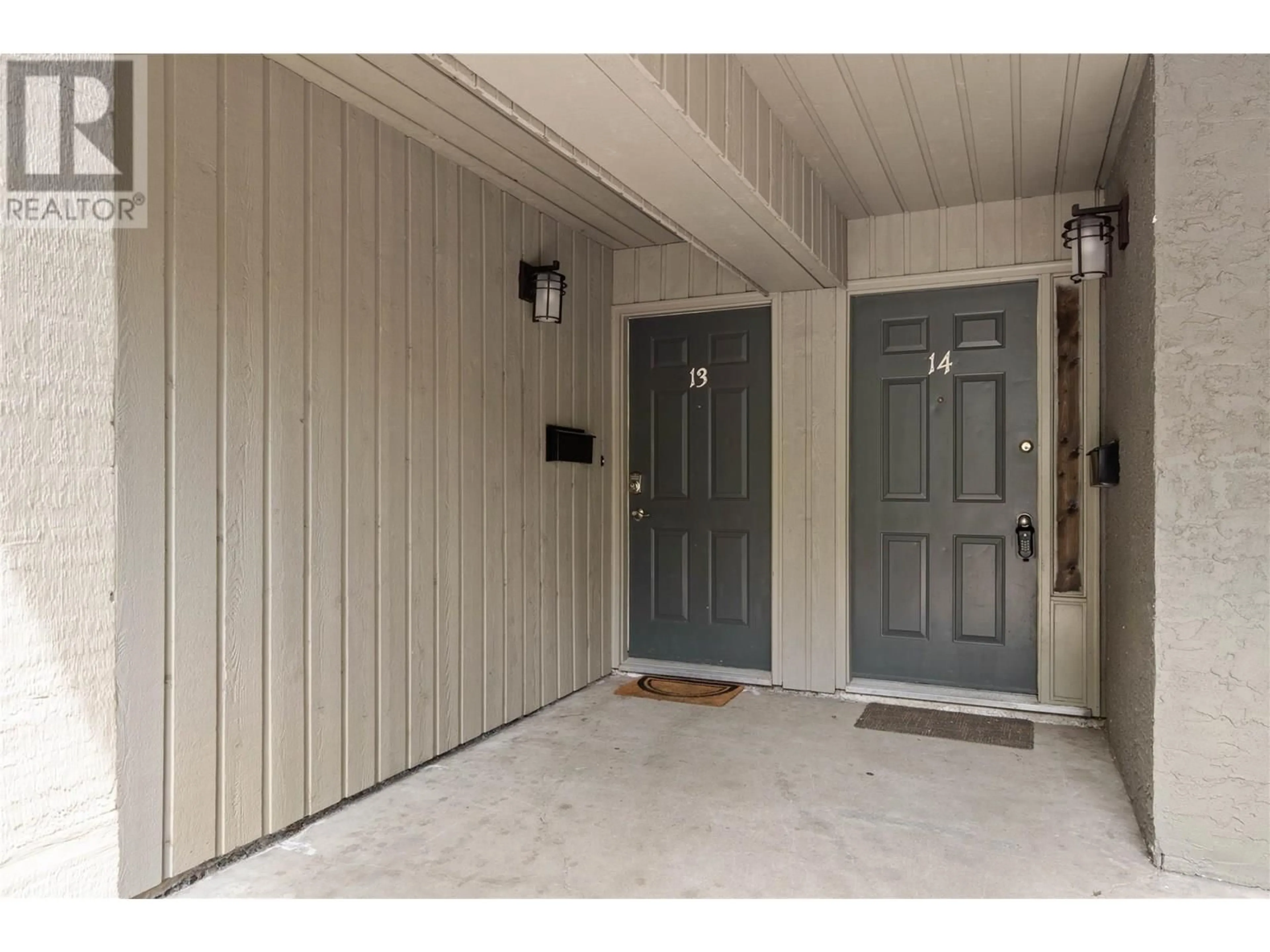 Indoor entryway for 14 - 1221 HUGH ALLAN DRIVE, Kamloops British Columbia V1S1M7