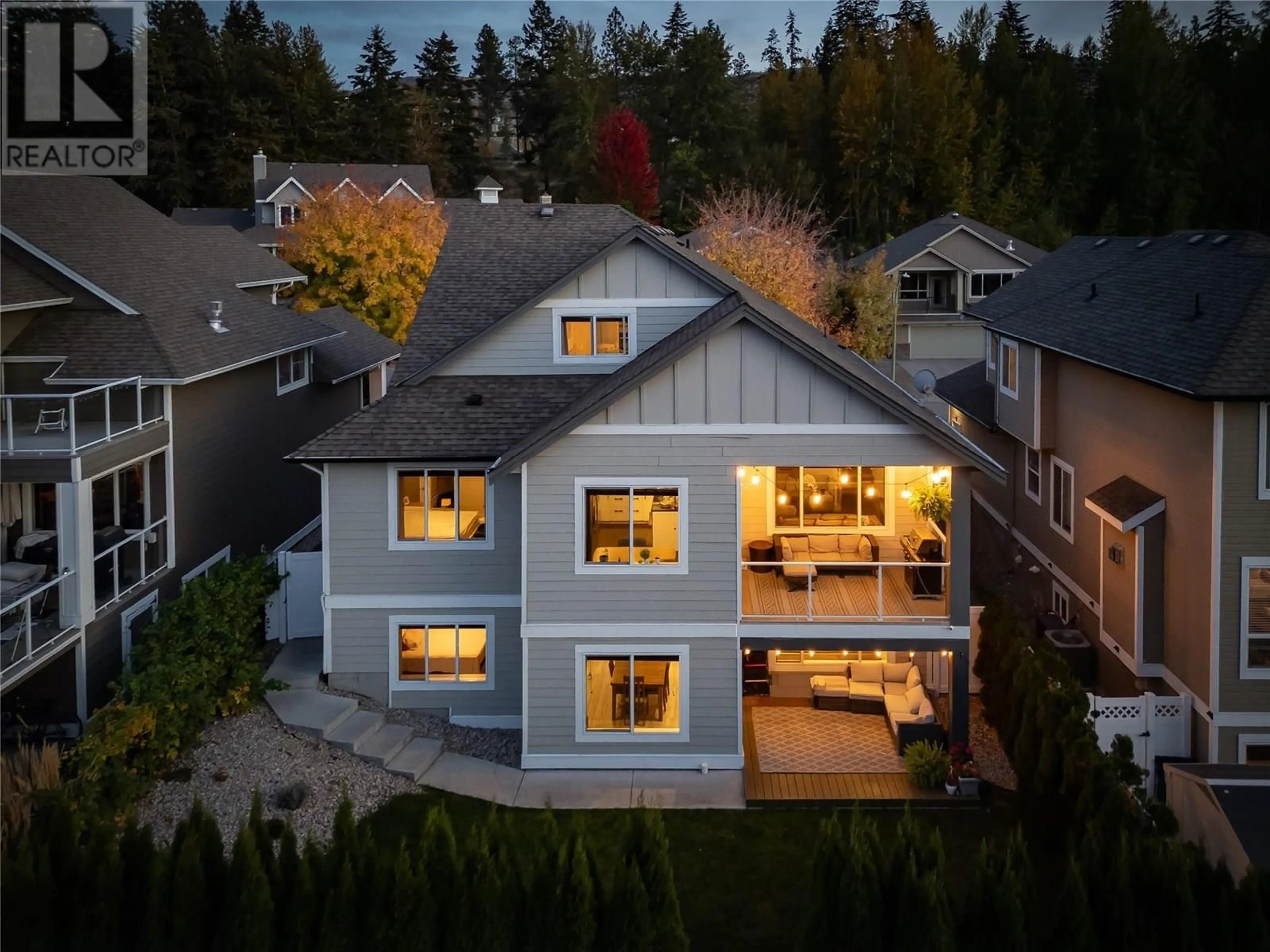 A pic from outside/outdoor area/front of a property/back of a property/a pic from drone, unknown for 5084 SEON CRESCENT, Kelowna British Columbia V1W5G8