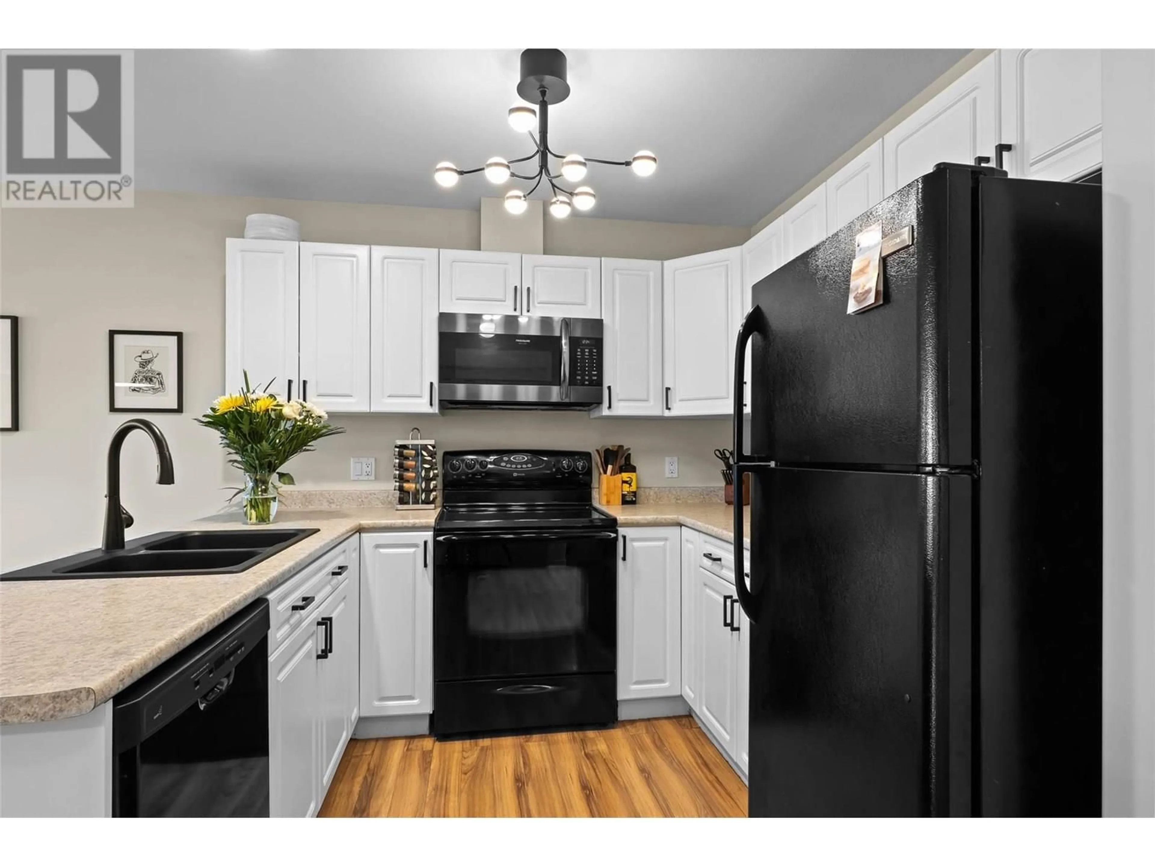 Standard kitchen, unknown for 27 - 5200 DALLAS DRIVE, Kamloops British Columbia V2C6Y8