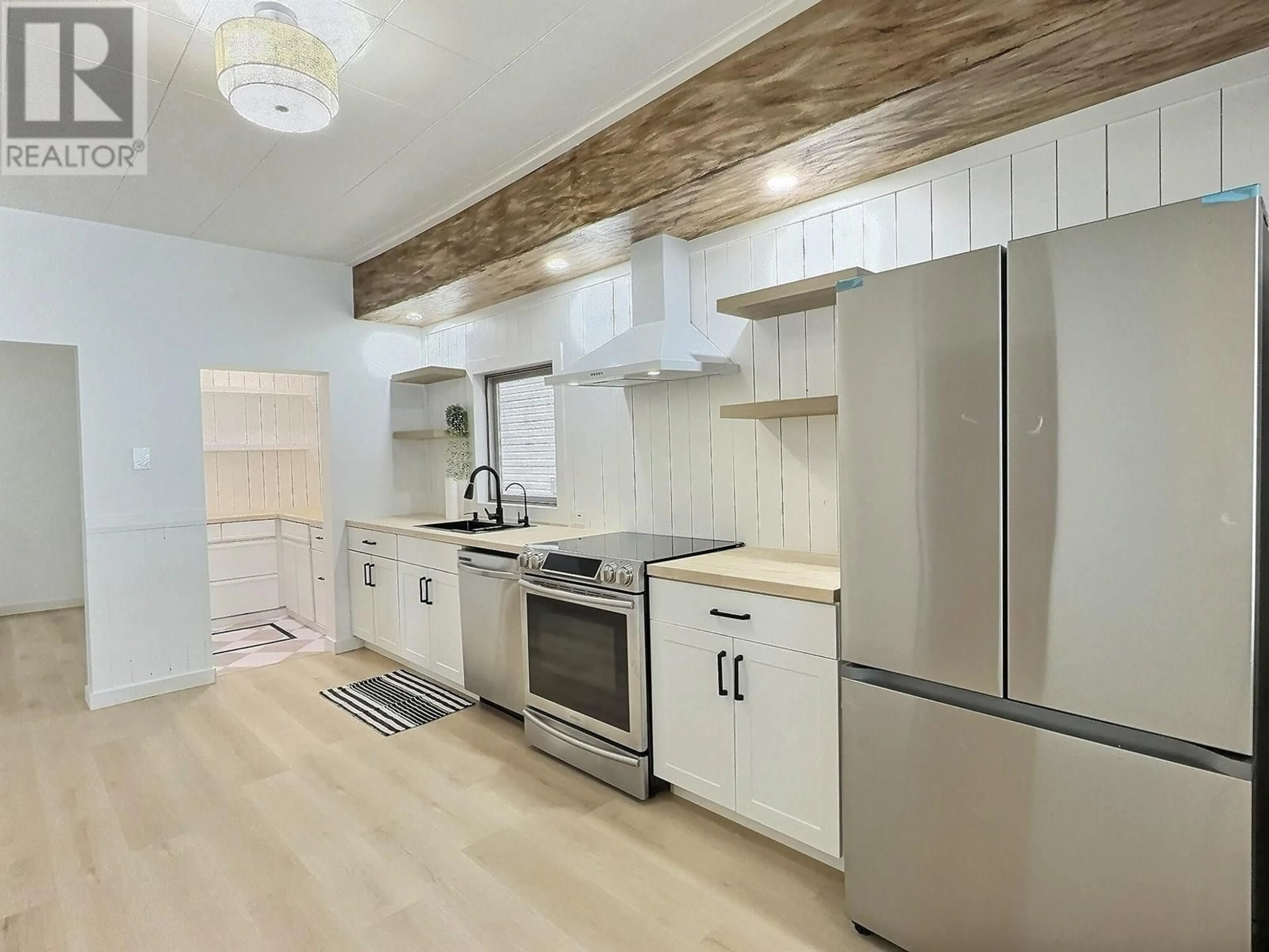 Open concept kitchen, unknown for 730 OKANAGAN AVENUE, Chase British Columbia V0E1M0
