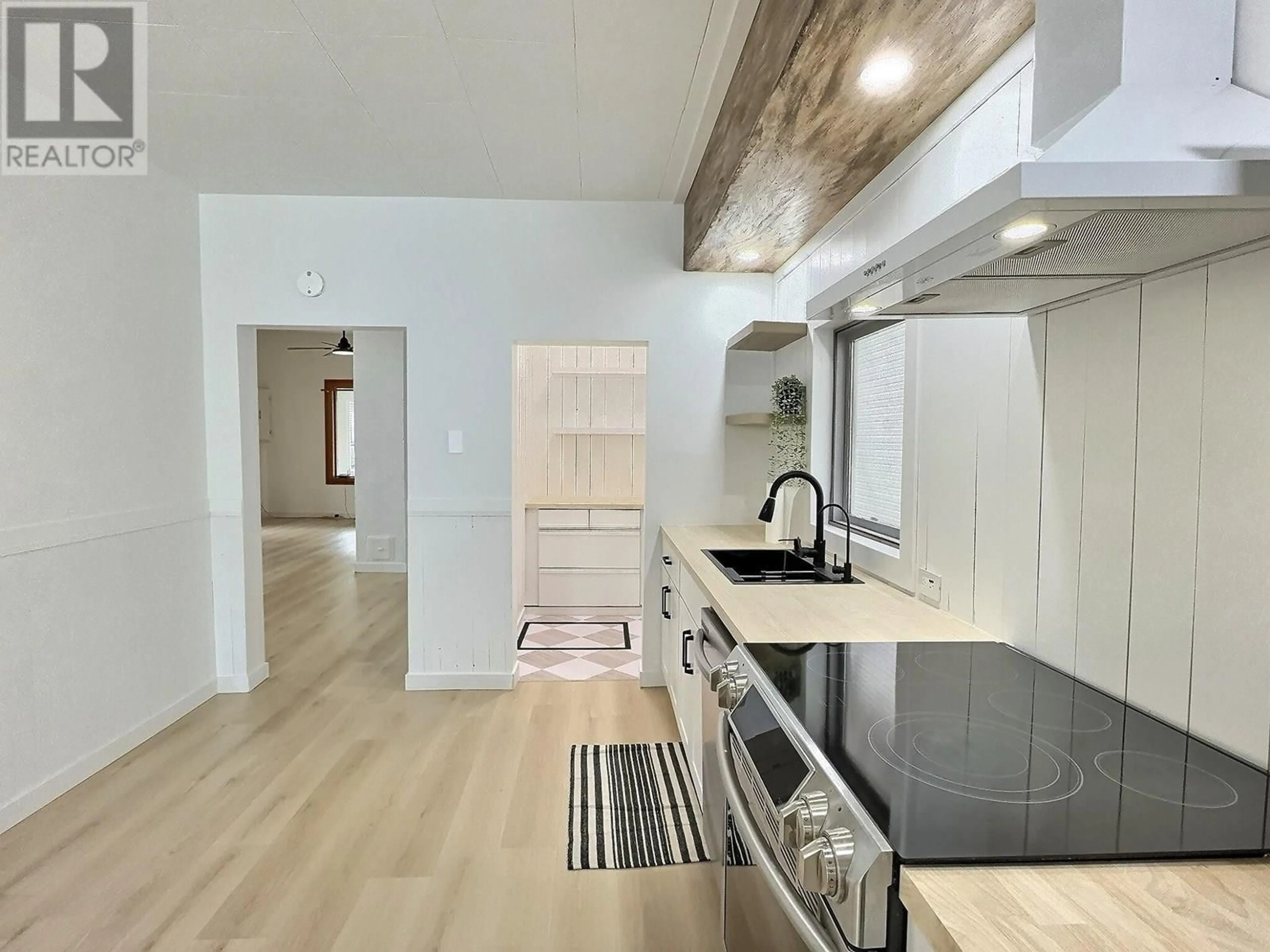 Open concept kitchen, unknown for 730 OKANAGAN AVENUE, Chase British Columbia V0E1M0