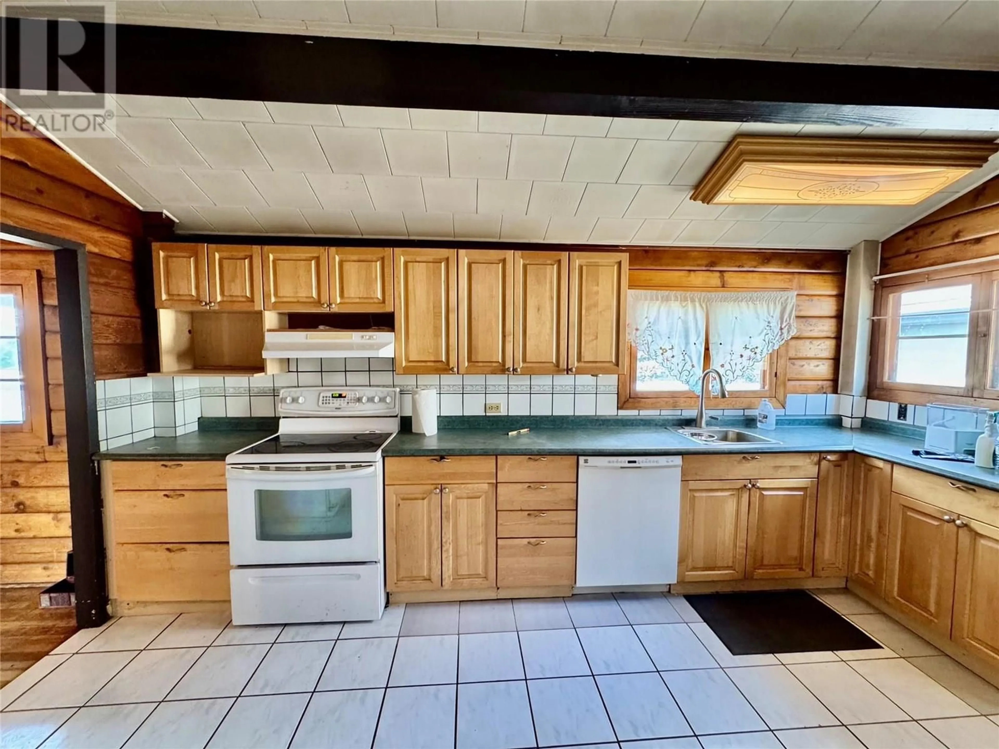 Unknown for 1813 108 AVENUE, Dawson Creek British Columbia V1G2T9