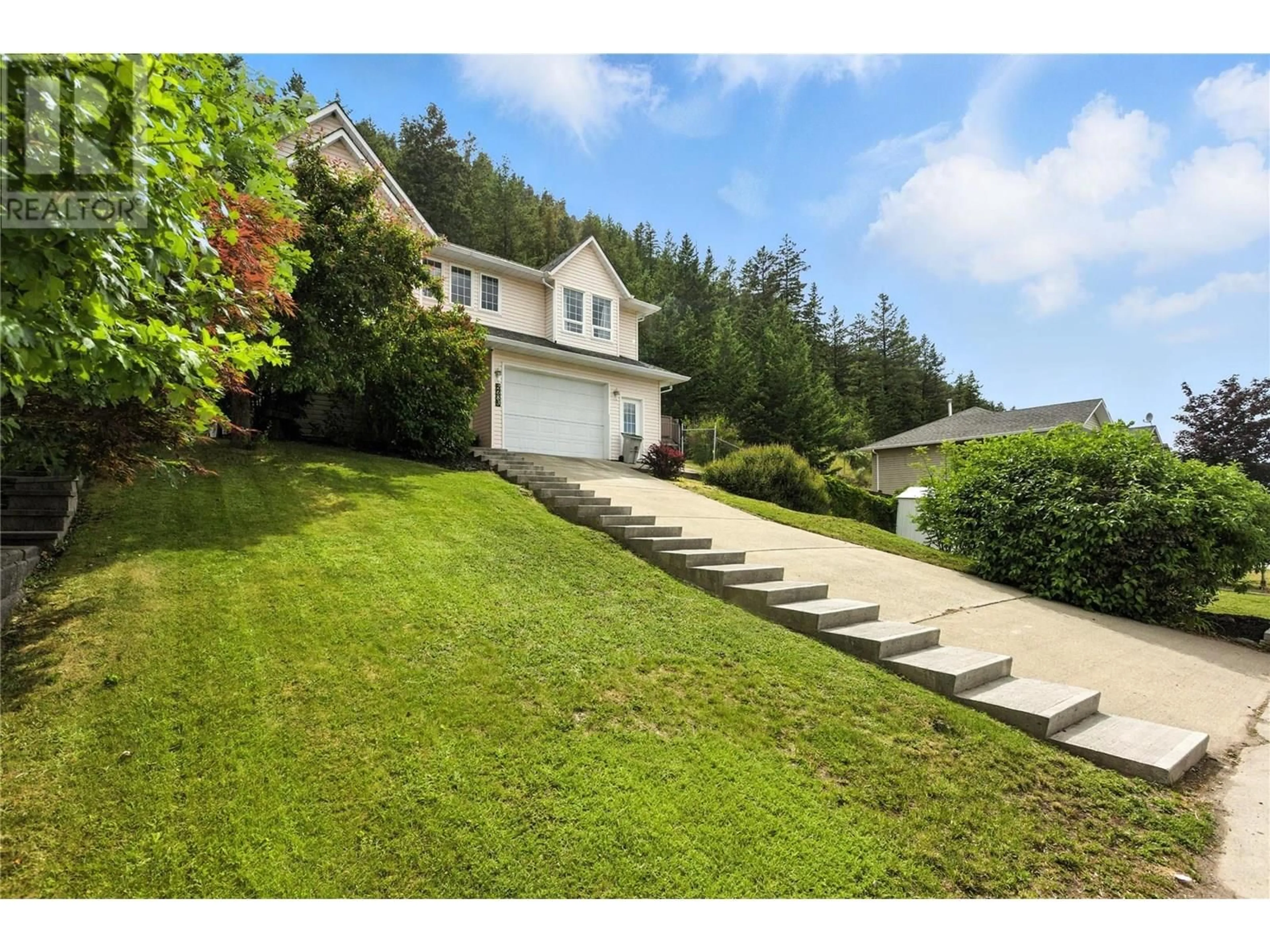 A pic from outside/outdoor area/front of a property/back of a property/a pic from drone, water/lake/river/ocean view for 2683 SKEENA DRIVE, Kamloops British Columbia V2E2M9