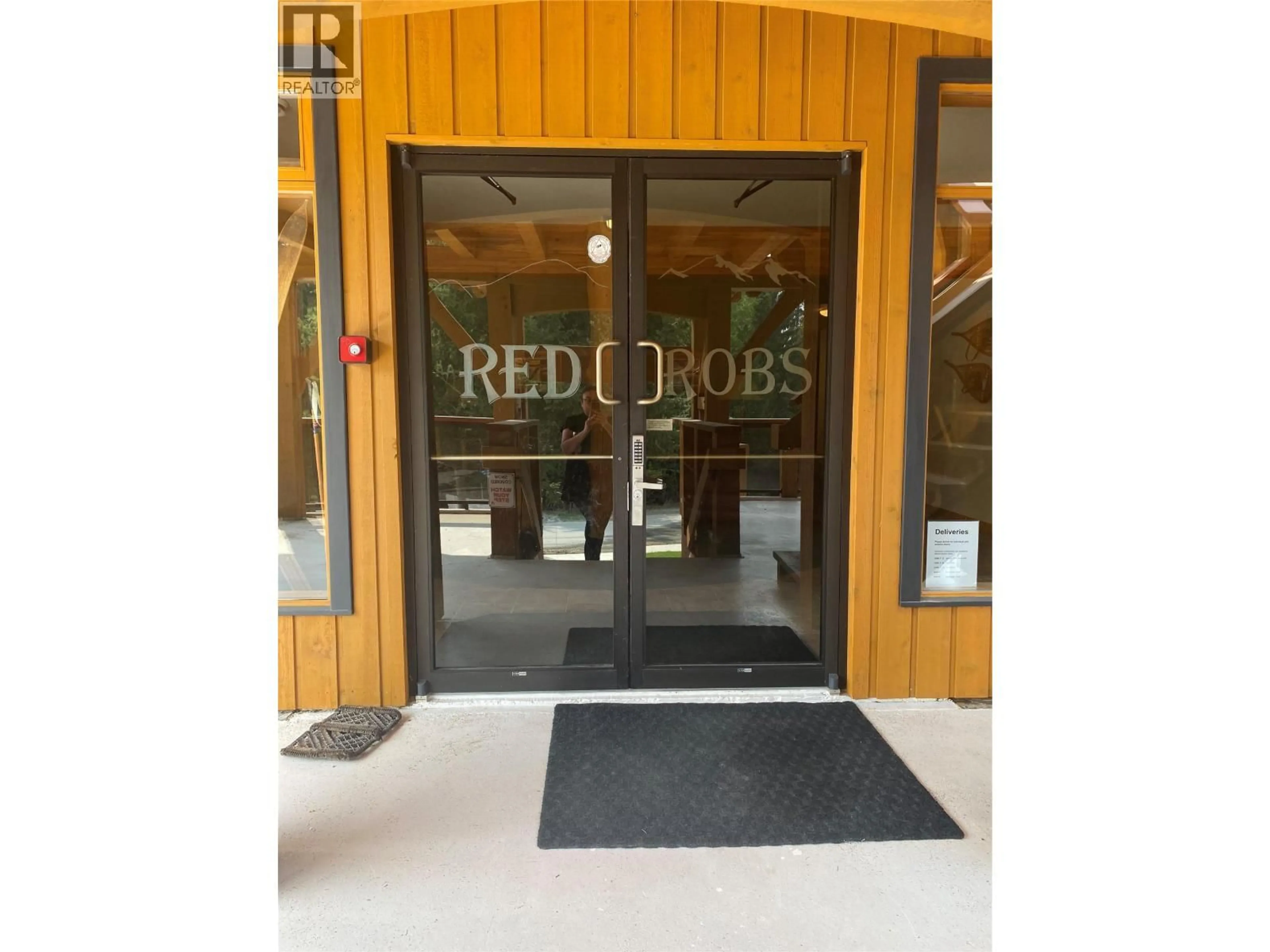 Unknown for 4 - 4430 RED MOUNTAIN ROAD, Rossland British Columbia V0G1Y0