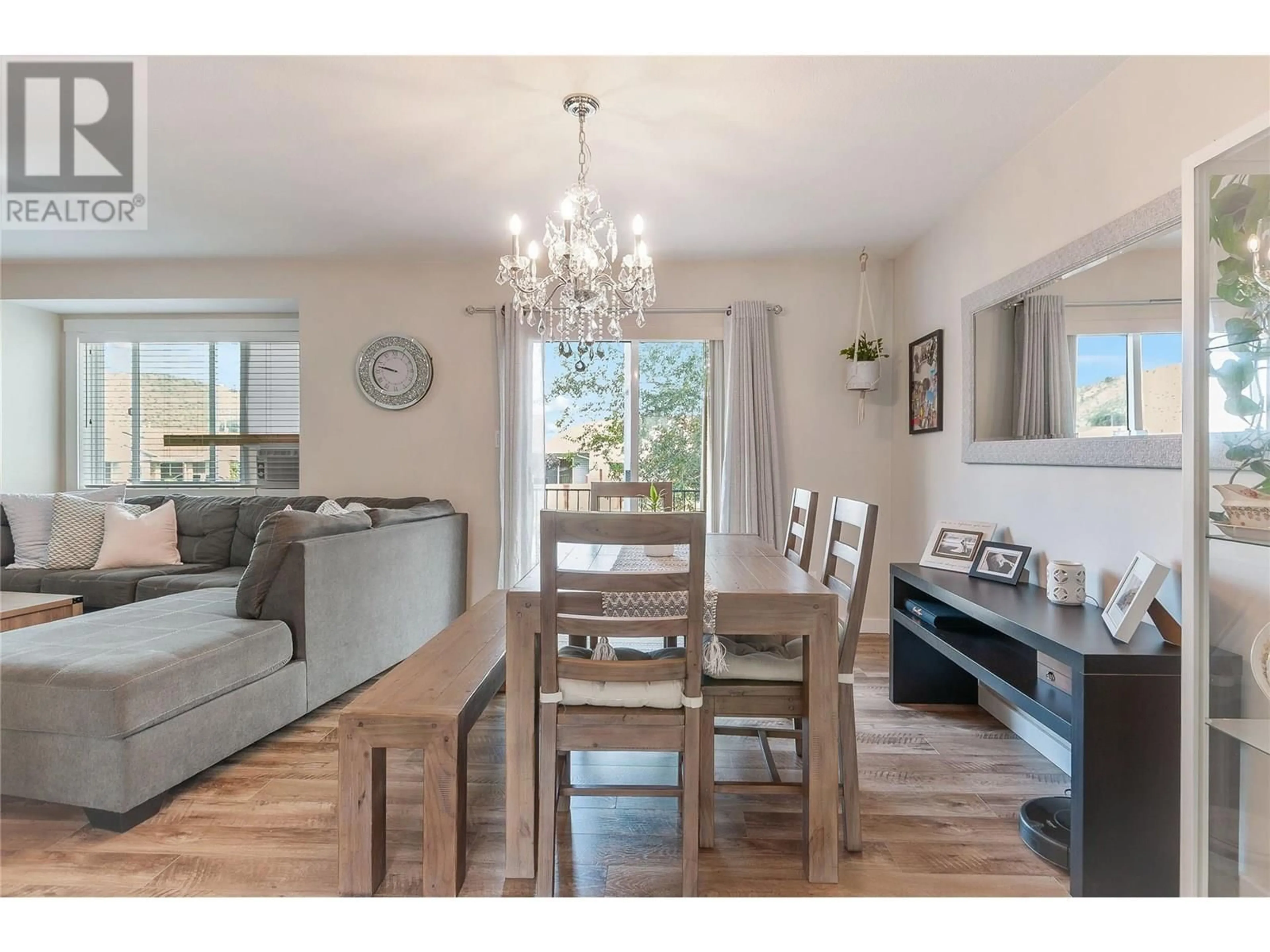 Dining room, wood/laminate floor for 18 - 1020 CEDAR STREET, Okanagan Falls British Columbia V0H1R4