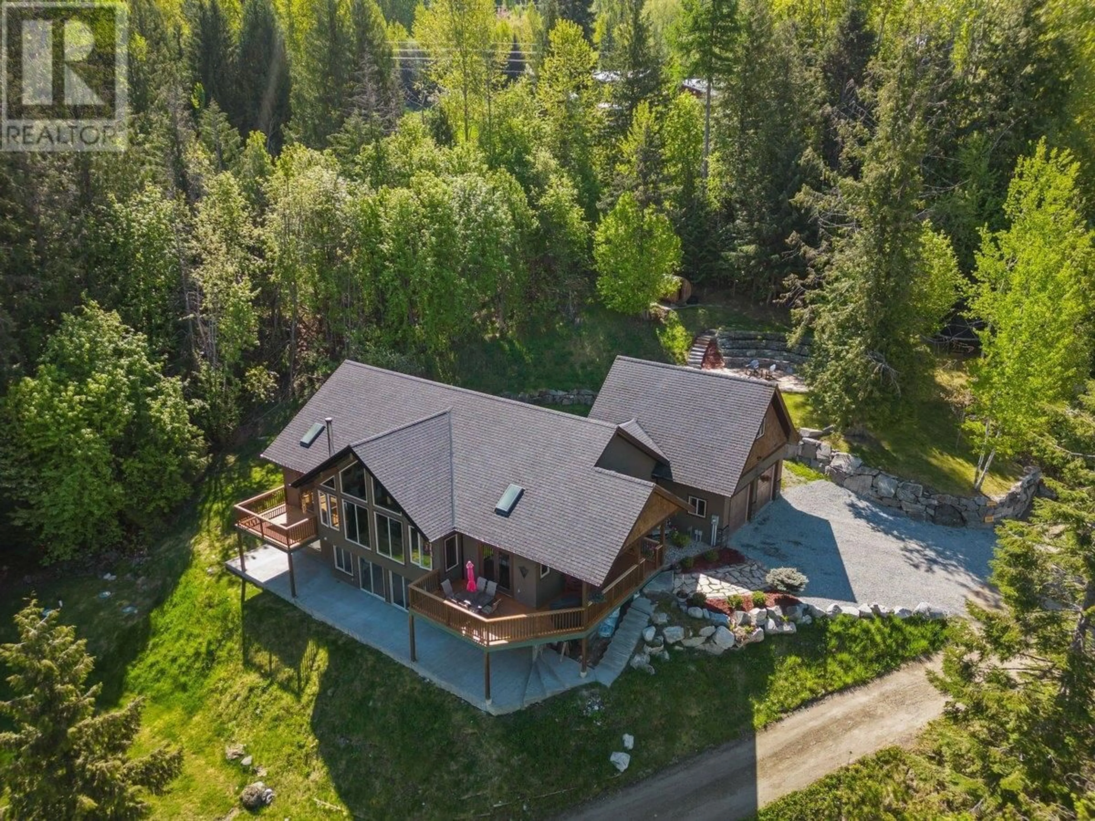 A pic from outside/outdoor area/front of a property/back of a property/a pic from drone, unknown for 3213 VINDUSKY ROAD, Nelson British Columbia V1L6X7