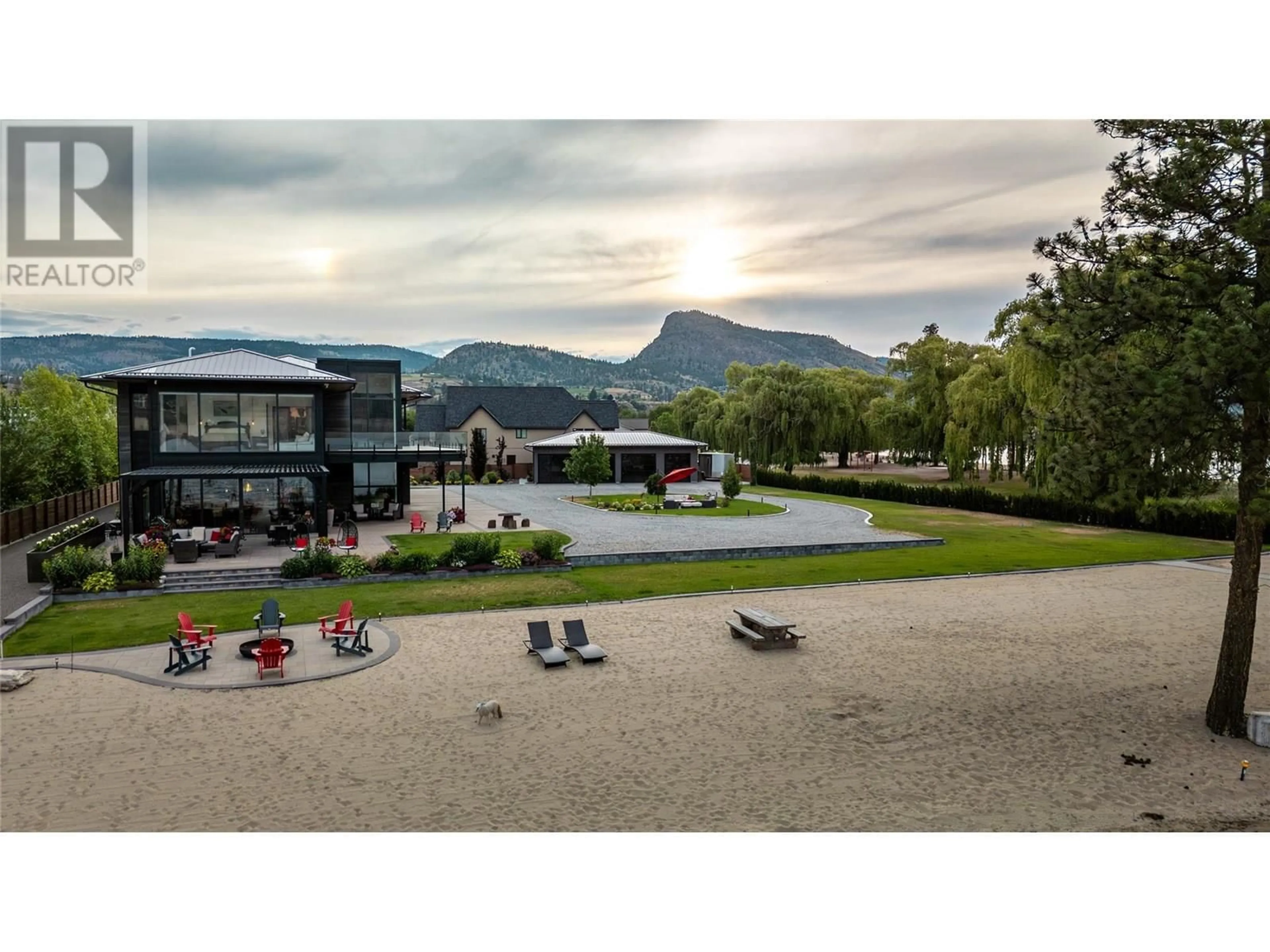 A pic from outside/outdoor area/front of a property/back of a property/a pic from drone, mountain view for 5849 DALE AVENUE, Summerland British Columbia V0H1Z9
