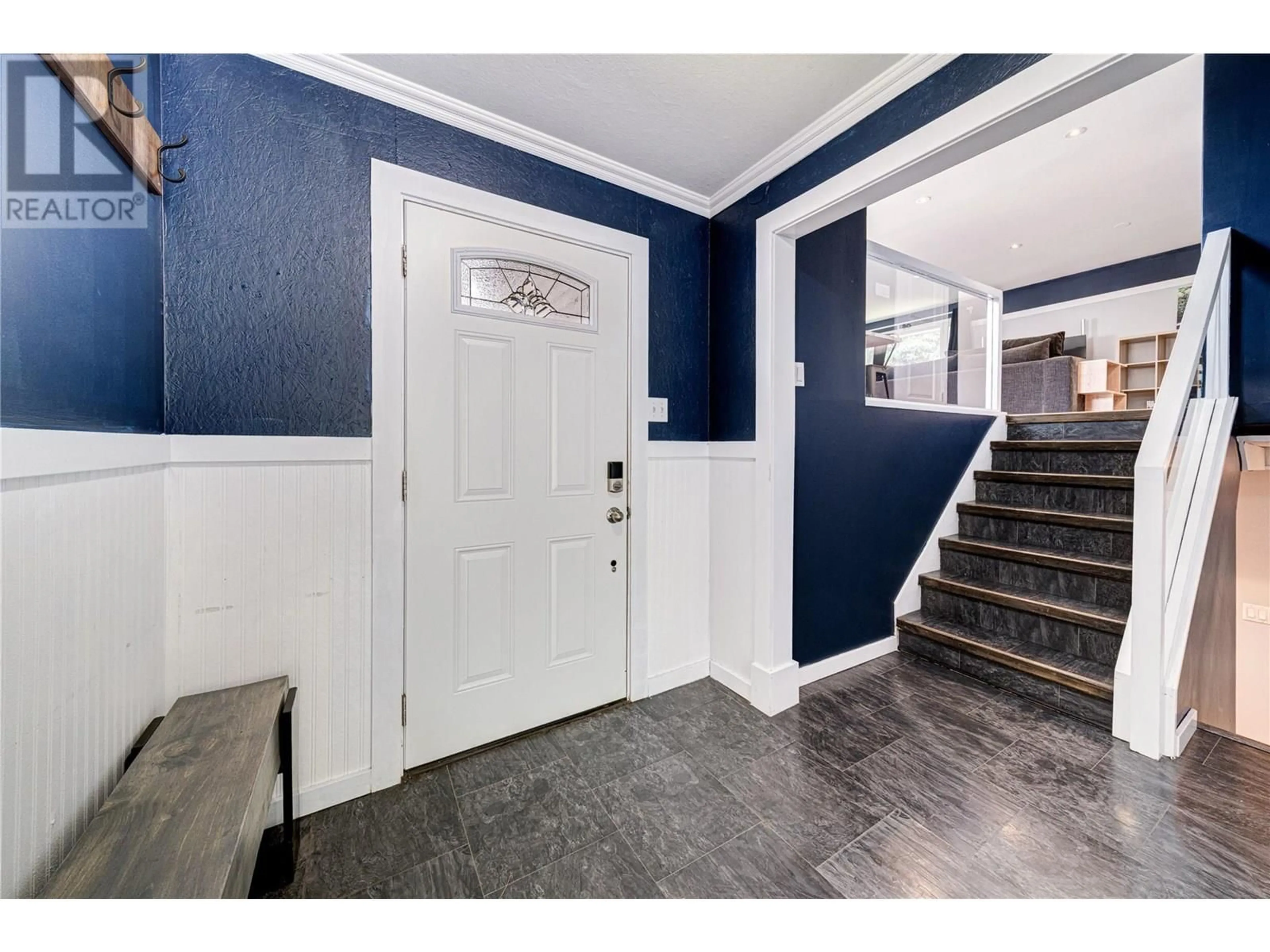 Indoor entryway for 765 FORDING DRIVE, Elkford British Columbia V0B1H0
