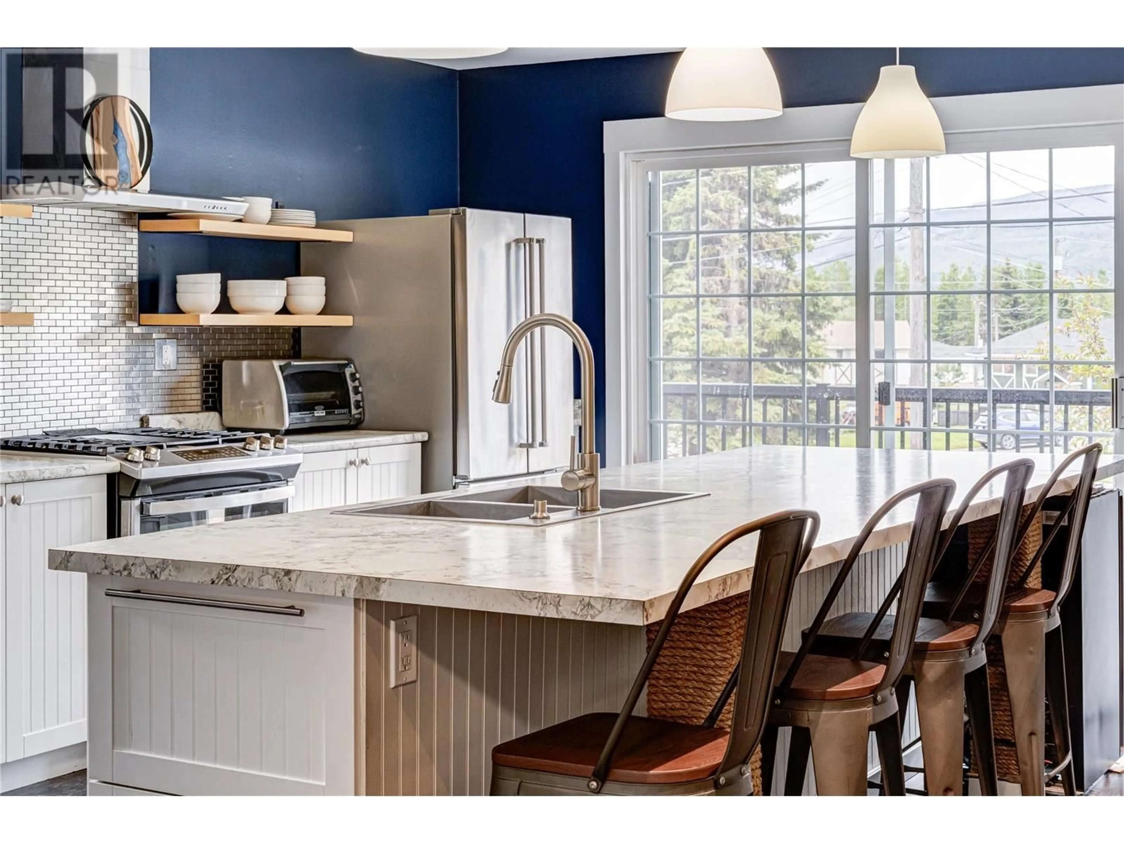 Open concept kitchen, ceramic/tile floor for 765 FORDING DRIVE, Elkford British Columbia V0B1H0
