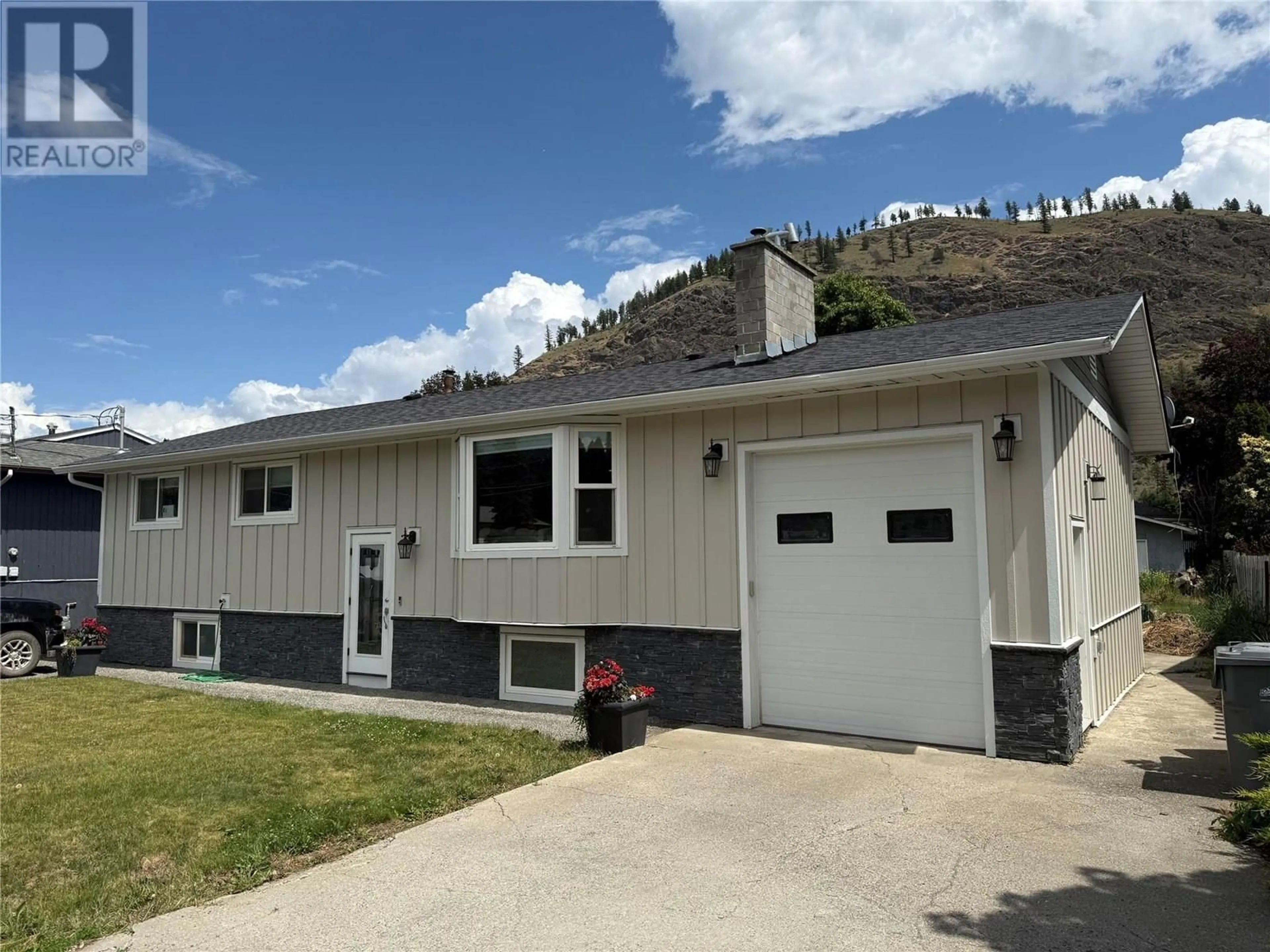 Home with vinyl exterior material, mountain view for 4596 CAMMERAY DRIVE, Kamloops British Columbia V2H1L4