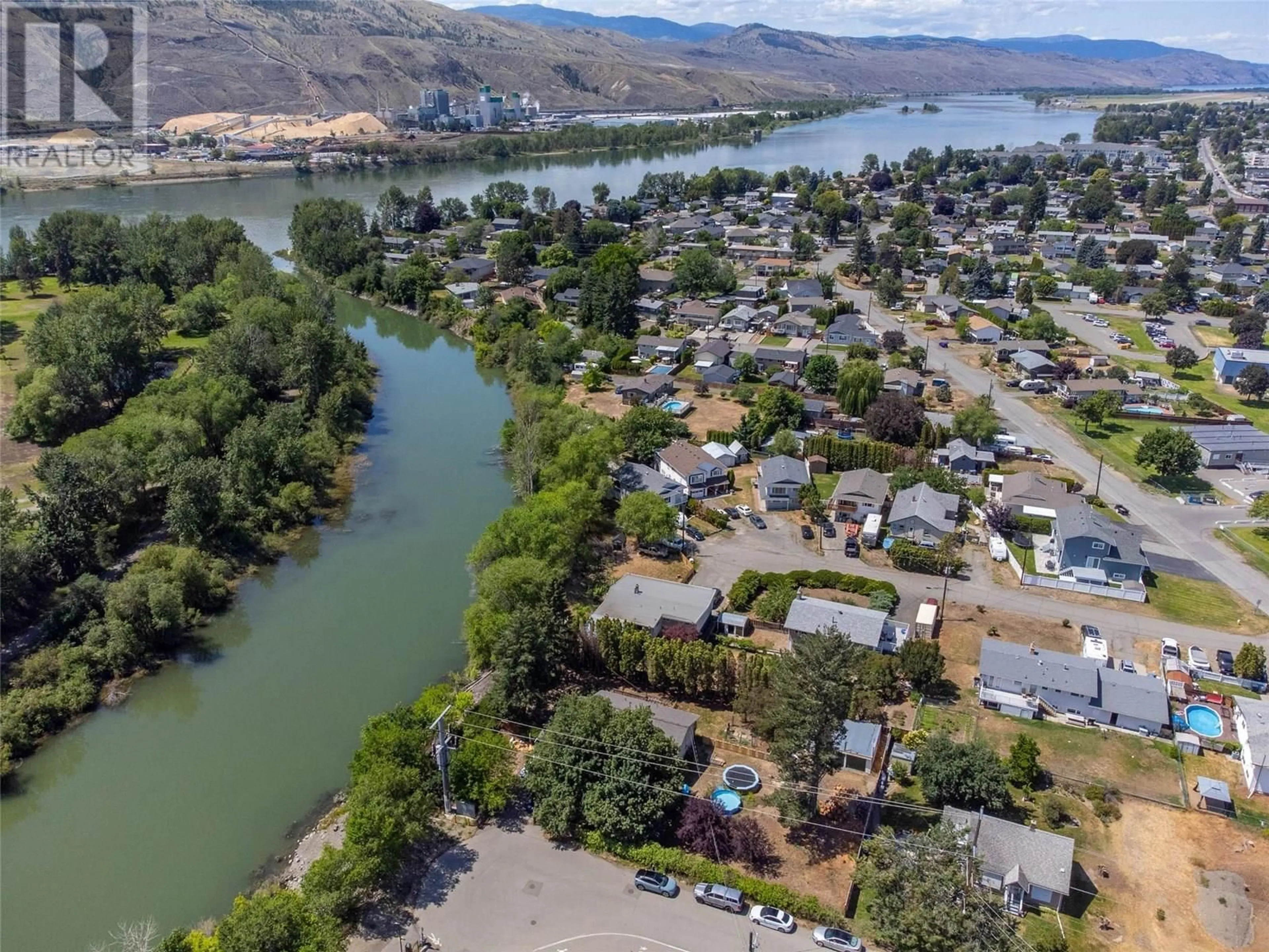 A pic from outside/outdoor area/front of a property/back of a property/a pic from drone, water/lake/river/ocean view for 520 SINGH STREET, Kamloops British Columbia V2B5C2