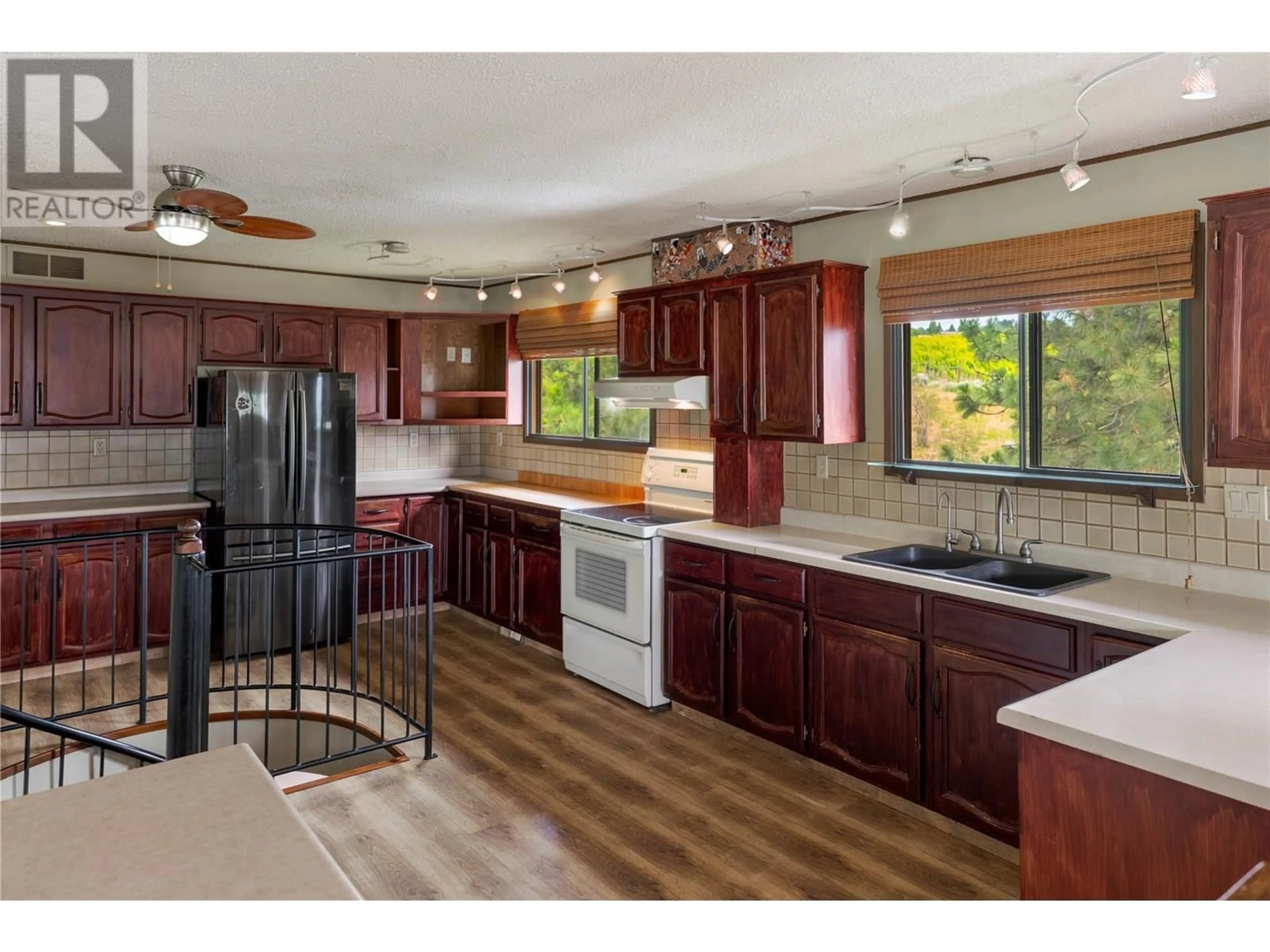 Open concept kitchen, unknown for 1048 ALLISON PLACE, West Kelowna British Columbia V1Z2E2