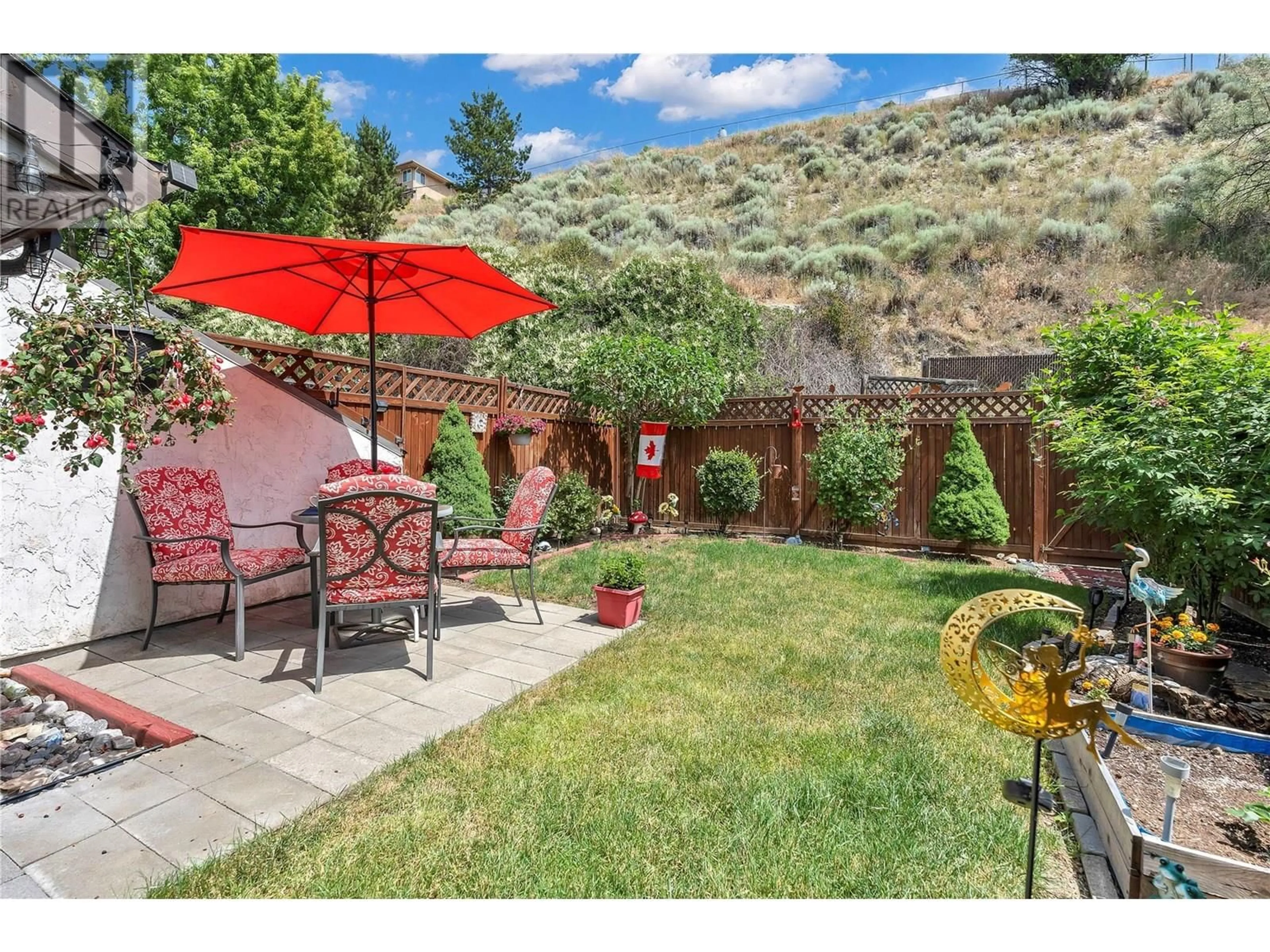 Patio, mountain view for 22 - 80 GREEN AVENUE EAST, Penticton British Columbia V2A7P4