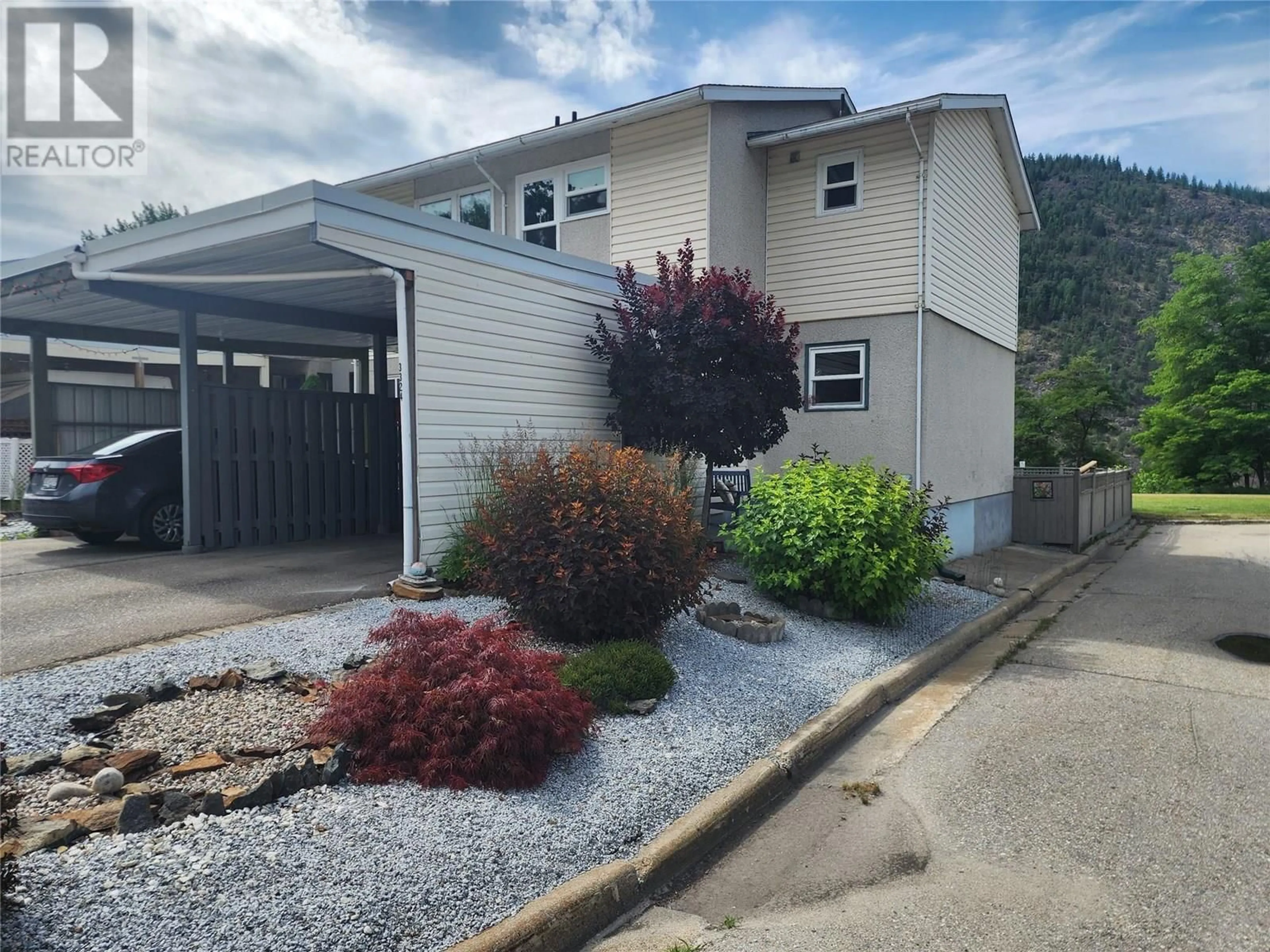 Unknown for 3324 LAUREL CRESCENT, Trail British Columbia V1R4M5