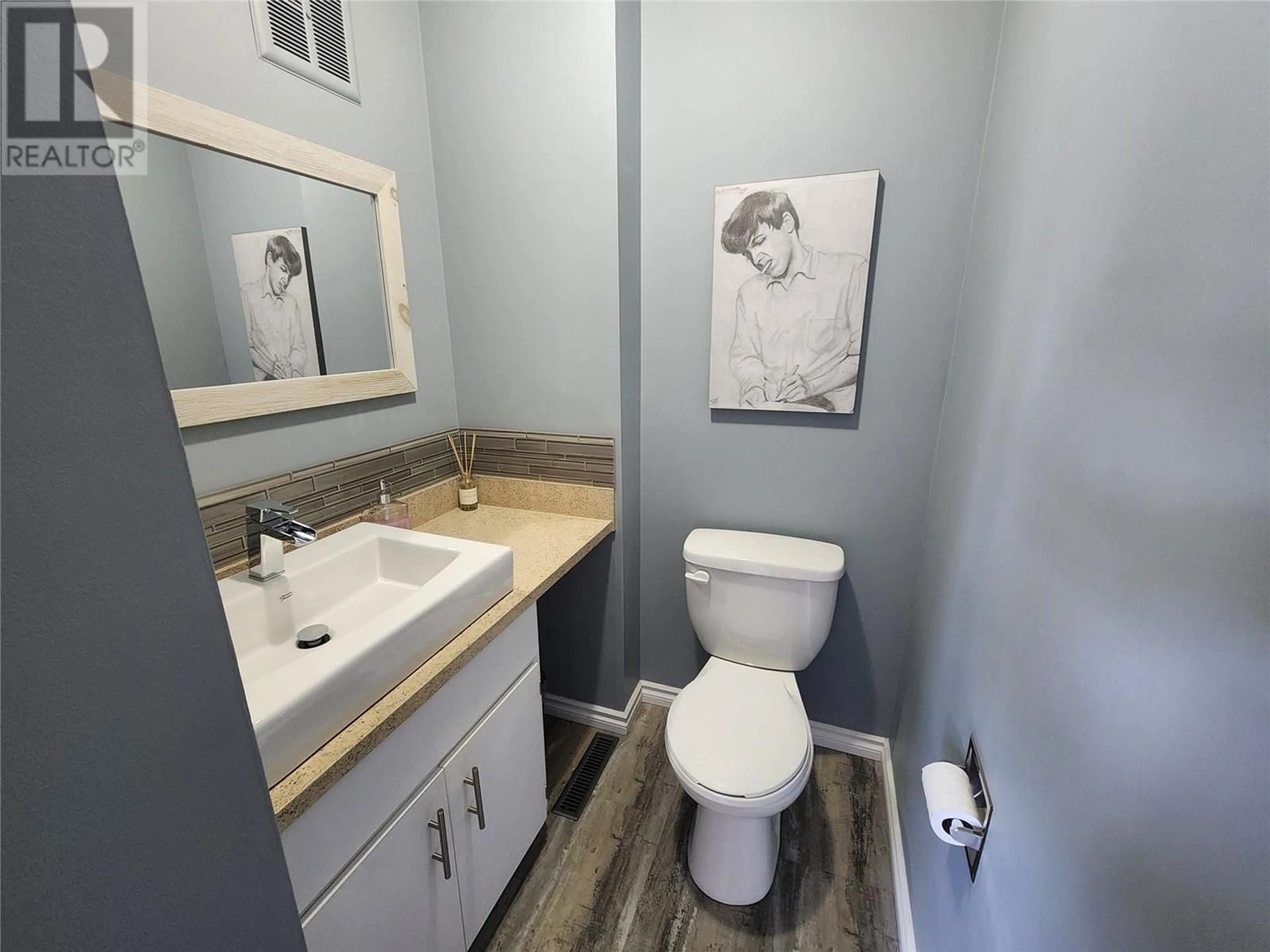 Standard bathroom, unknown for 3324 LAUREL CRESCENT, Trail British Columbia V1R4M5