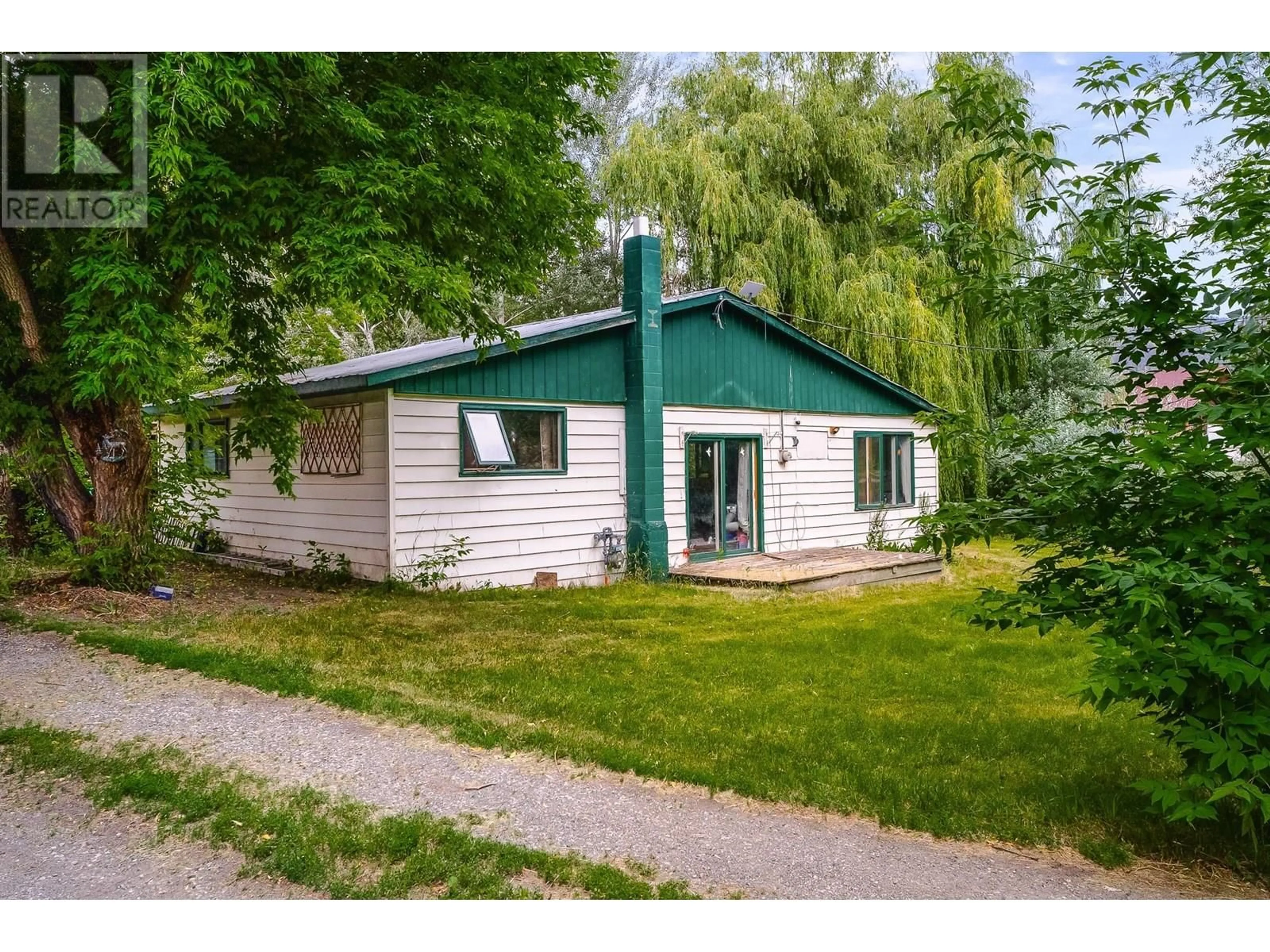 Home with vinyl exterior material, street for 4808 KAMLOOPS VERNON HIGHWAY, Westwold British Columbia V0E3B1