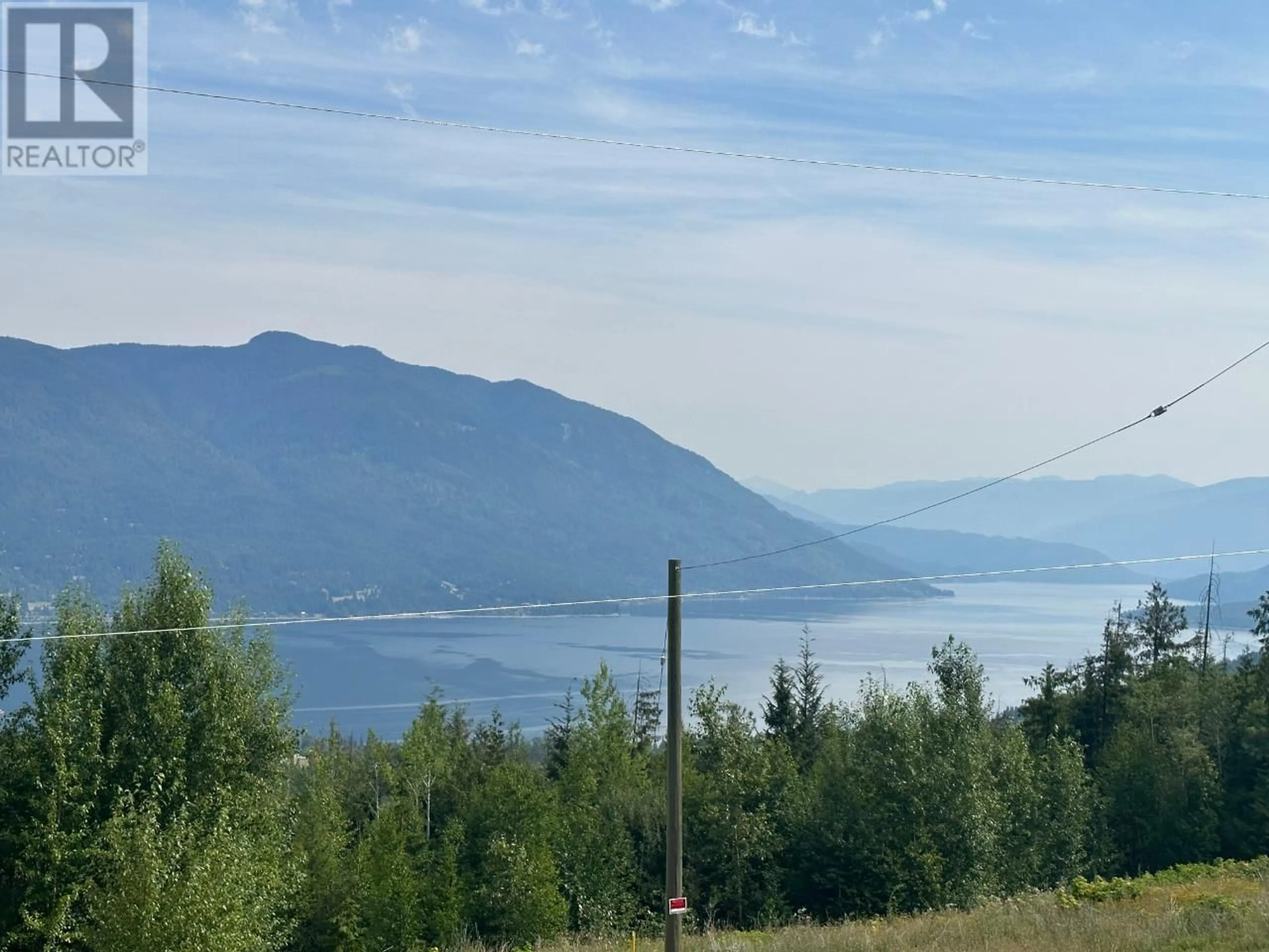 Blurry image for 4652 ROSE CRESCENT, Eagle Bay British Columbia V0E1T0