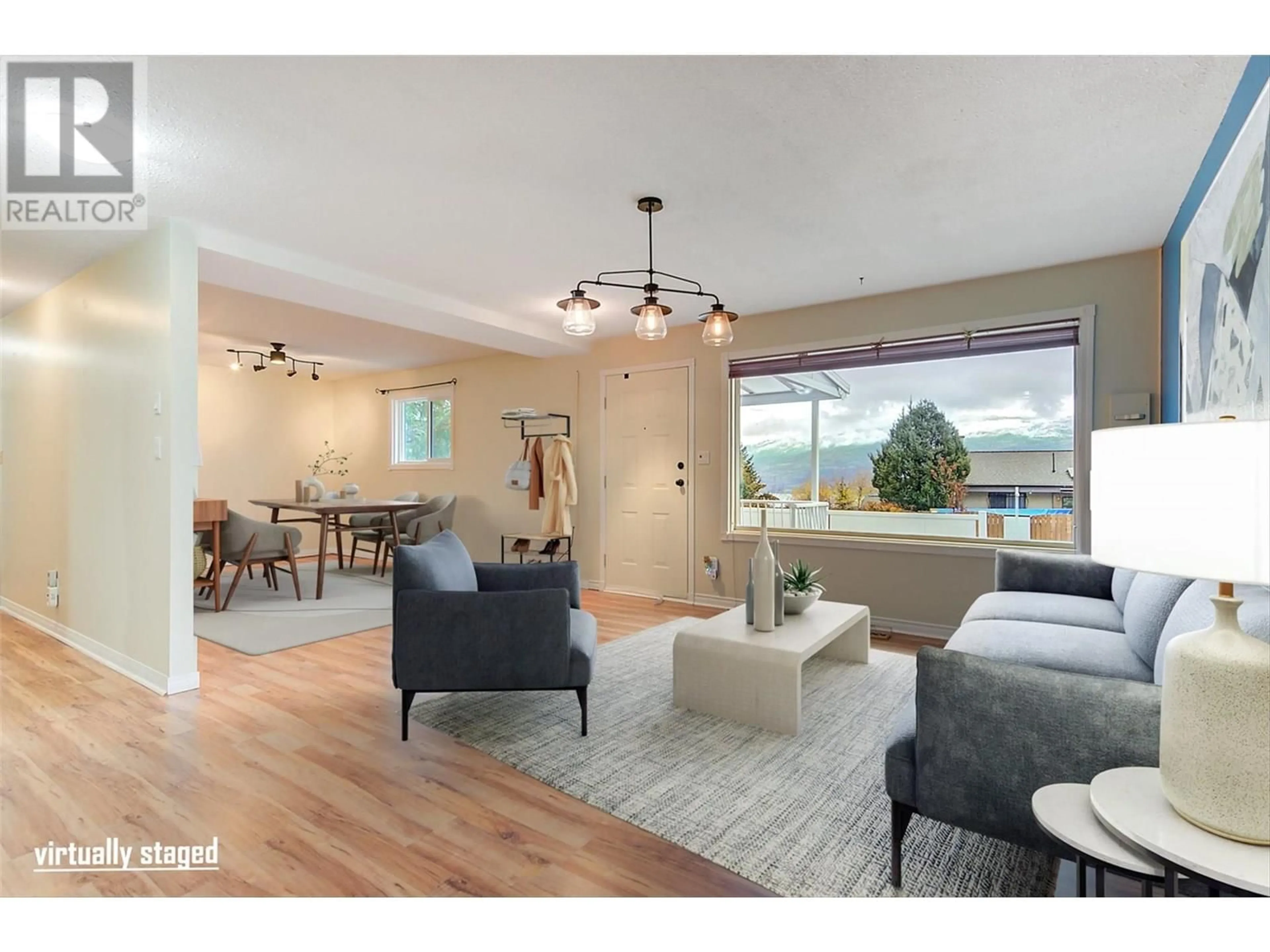 Living room with furniture, unknown for 6040 ELLISON AVENUE, Peachland British Columbia V0H1X4