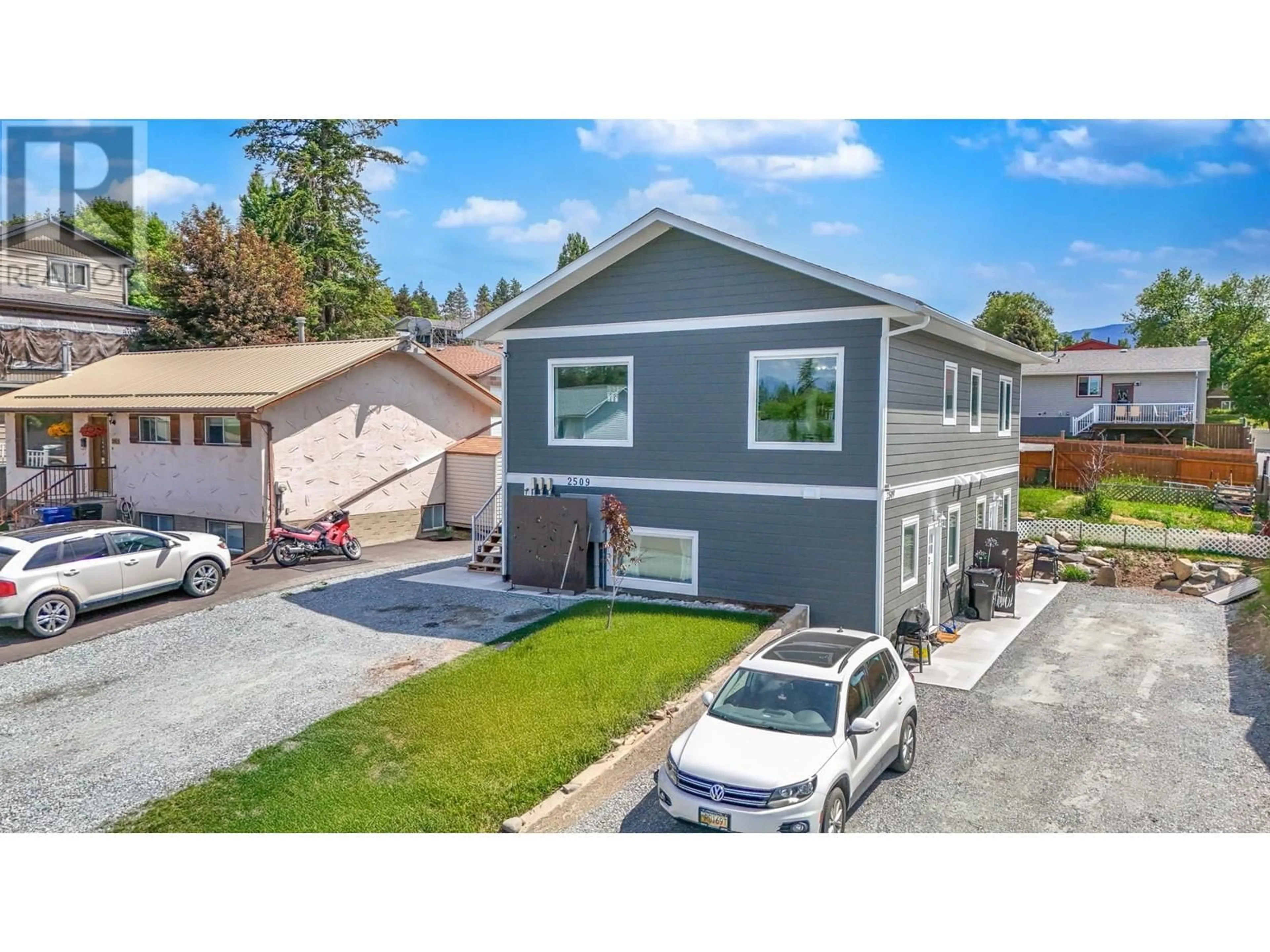 A pic from outside/outdoor area/front of a property/back of a property/a pic from drone, street for 2509 4TH STREET SOUTH, Cranbrook British Columbia V1C5C5
