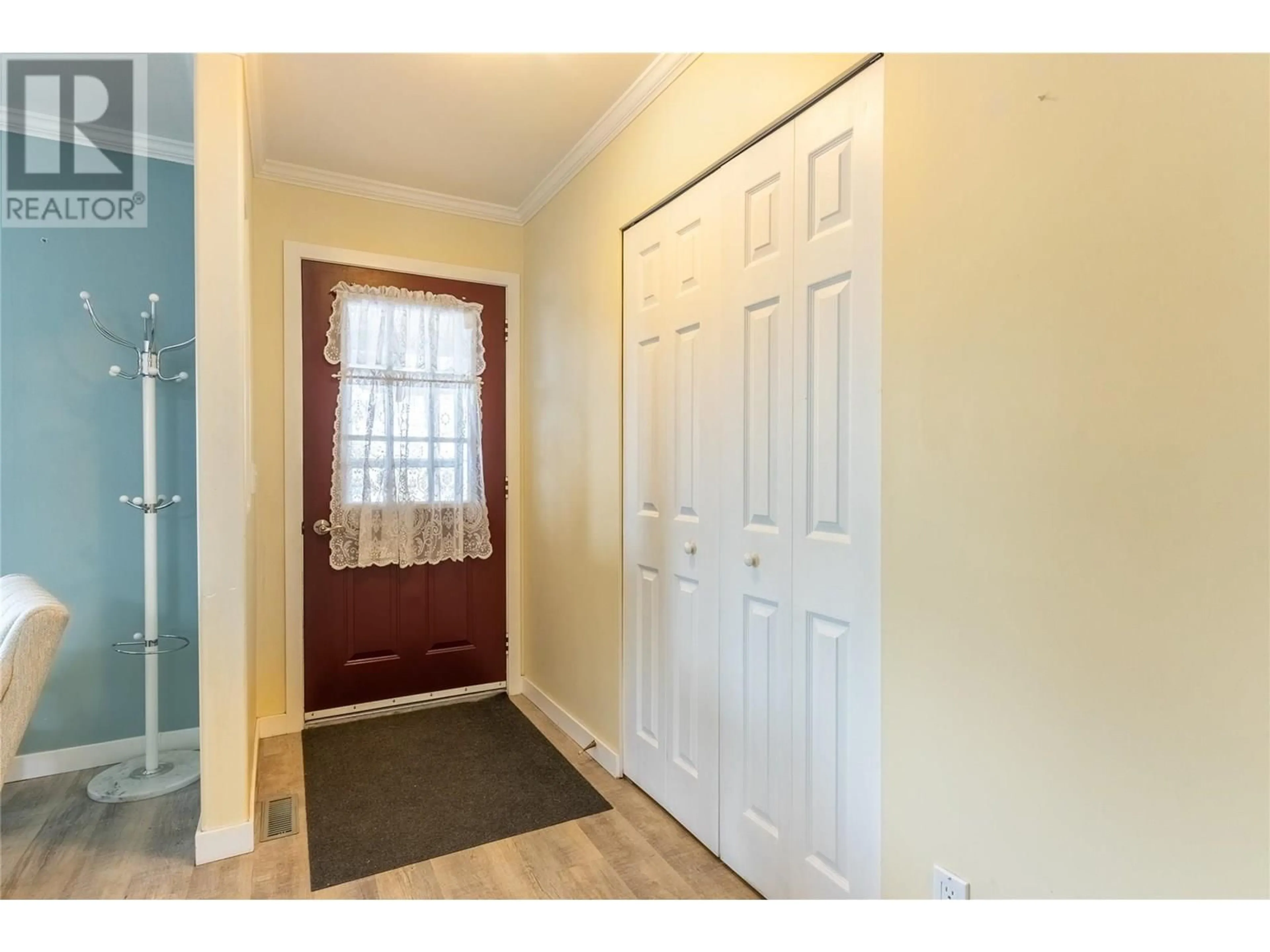 Indoor entryway for 207 PONDEROSA AVENUE, Logan Lake British Columbia V0K1W0