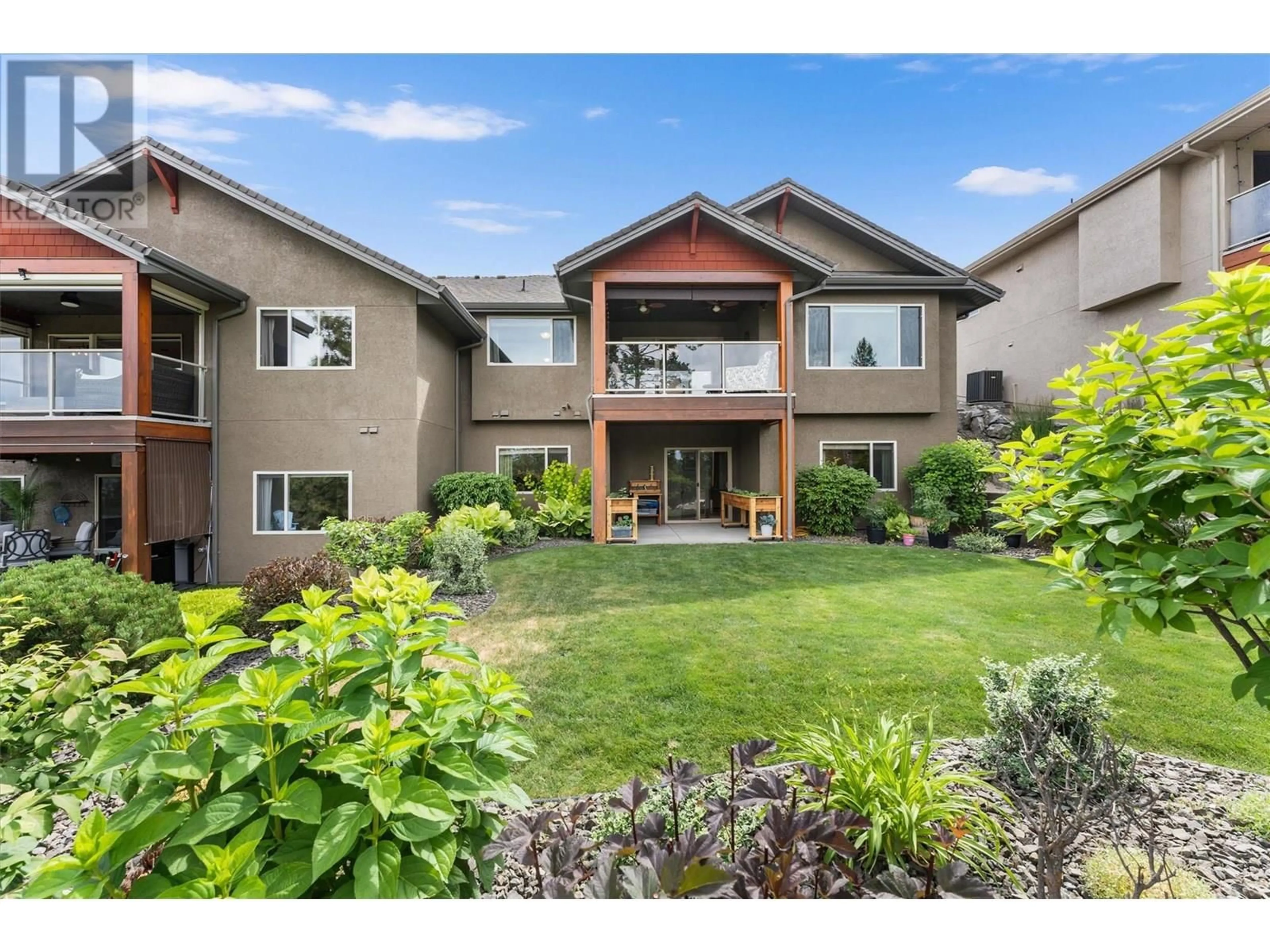 A pic from outside/outdoor area/front of a property/back of a property/a pic from drone, unknown for 3428 CAMELBACK DRIVE, Kelowna British Columbia V1X8A8