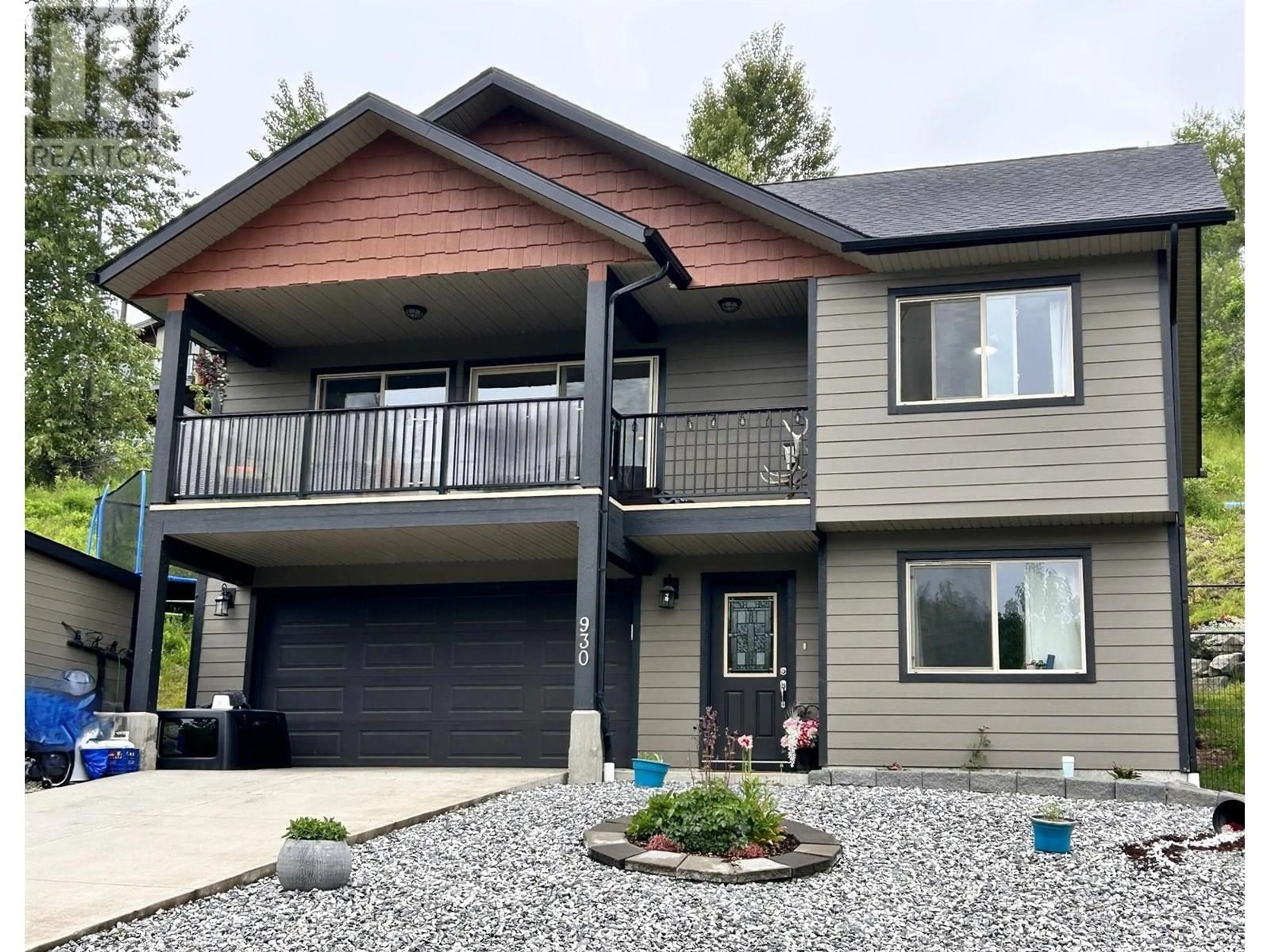 Home with vinyl exterior material, unknown for 930 REDSTONE DRIVE, Rossland British Columbia V0G1Y0