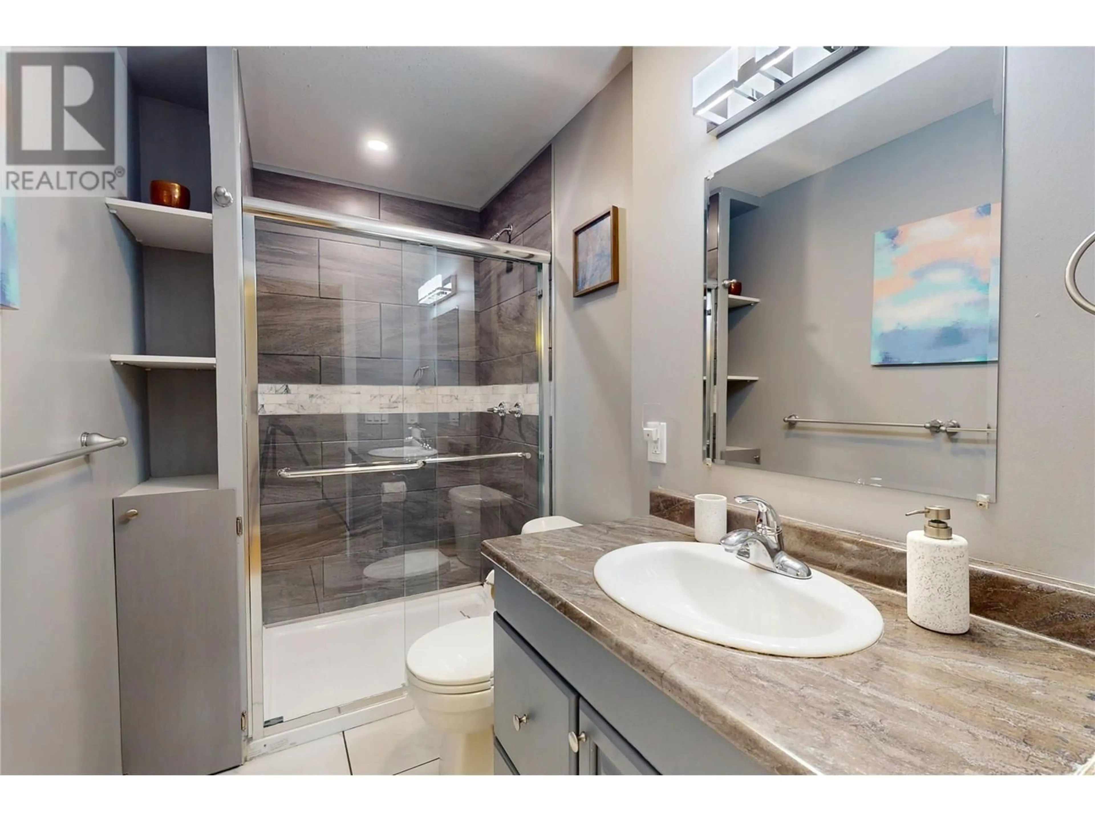 Contemporary bathroom, ceramic/tile floor for 314 - 2440 OLD OKANAGAN HIGHWAY, West Kelowna British Columbia V4T1X6