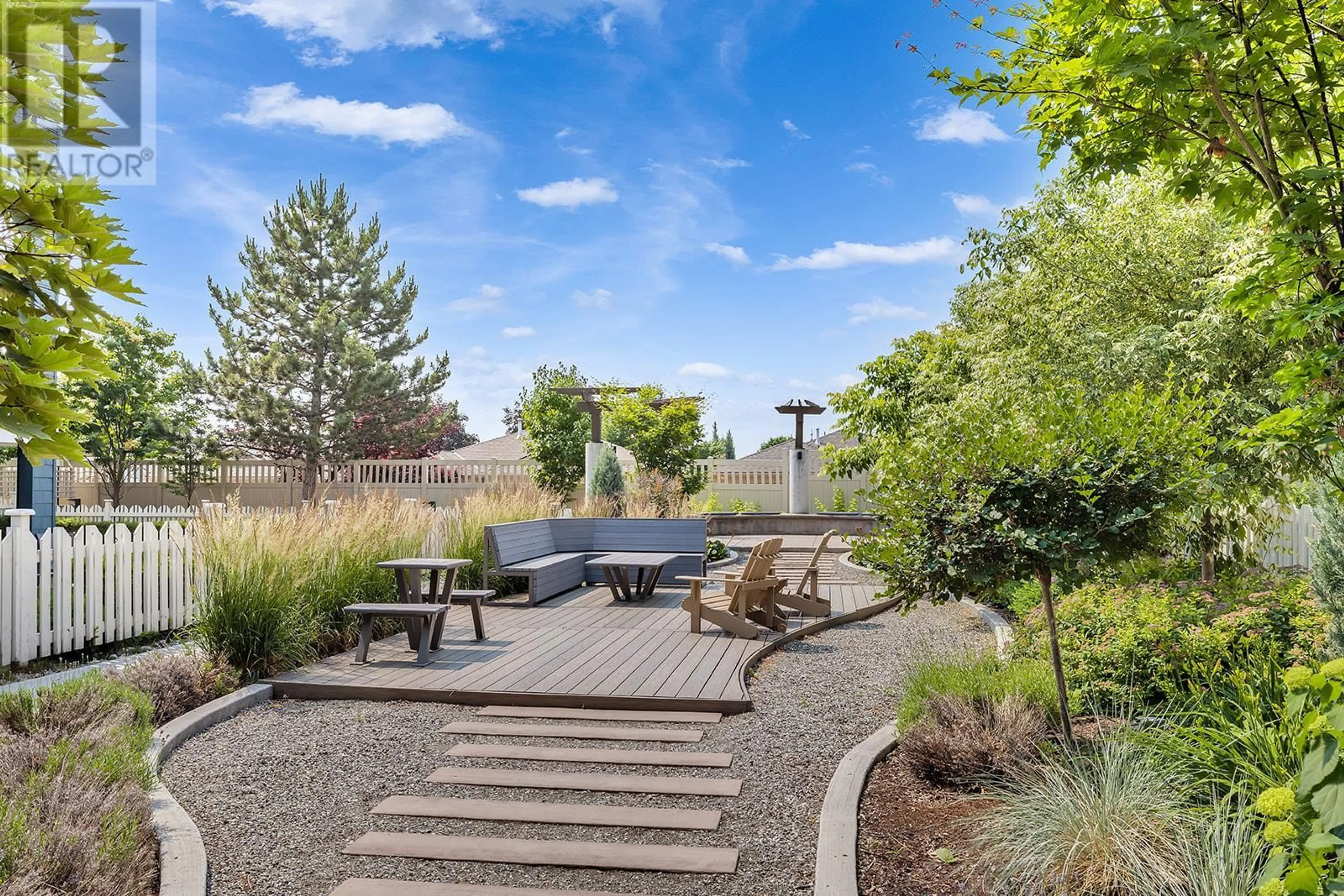 Patio, water/lake/river/ocean view for 109 - 563 YATES ROAD, Kelowna British Columbia V1V2V3