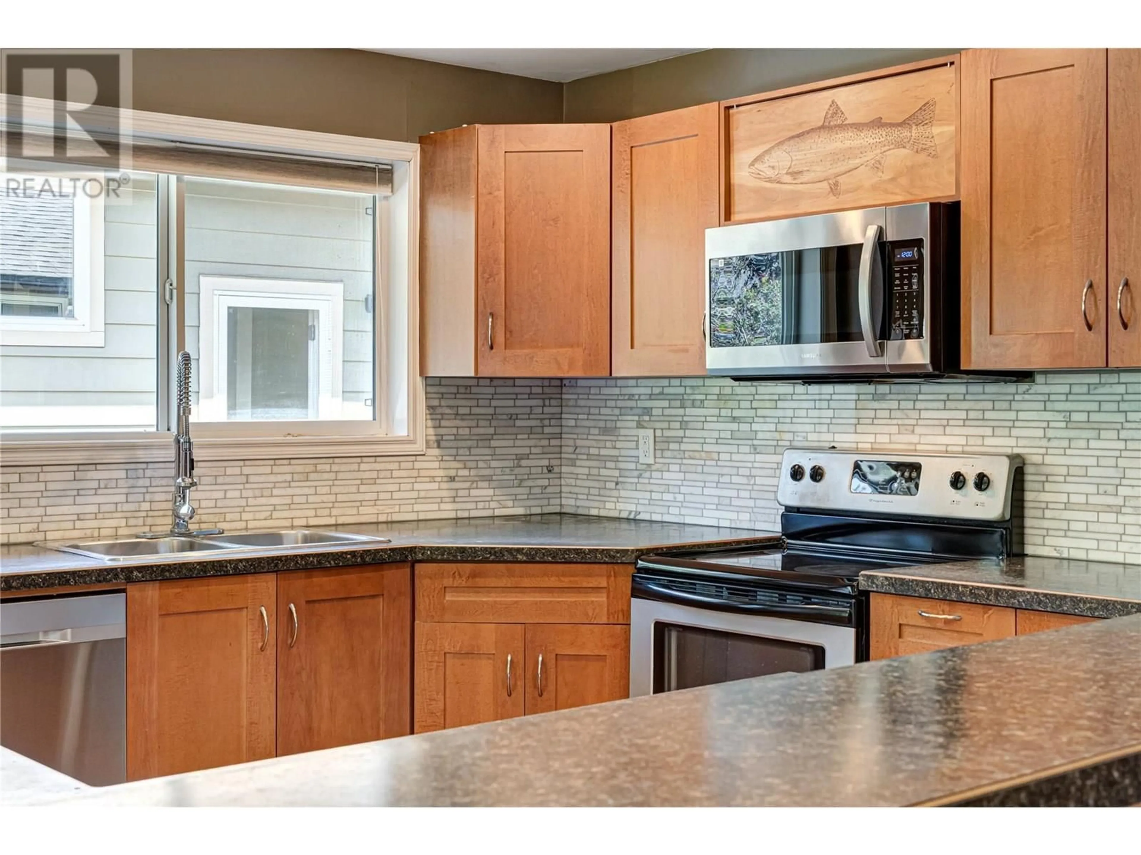 Open concept kitchen, ceramic/tile floor for 1259 PONDEROSA DRIVE, Sparwood British Columbia V0B2G2