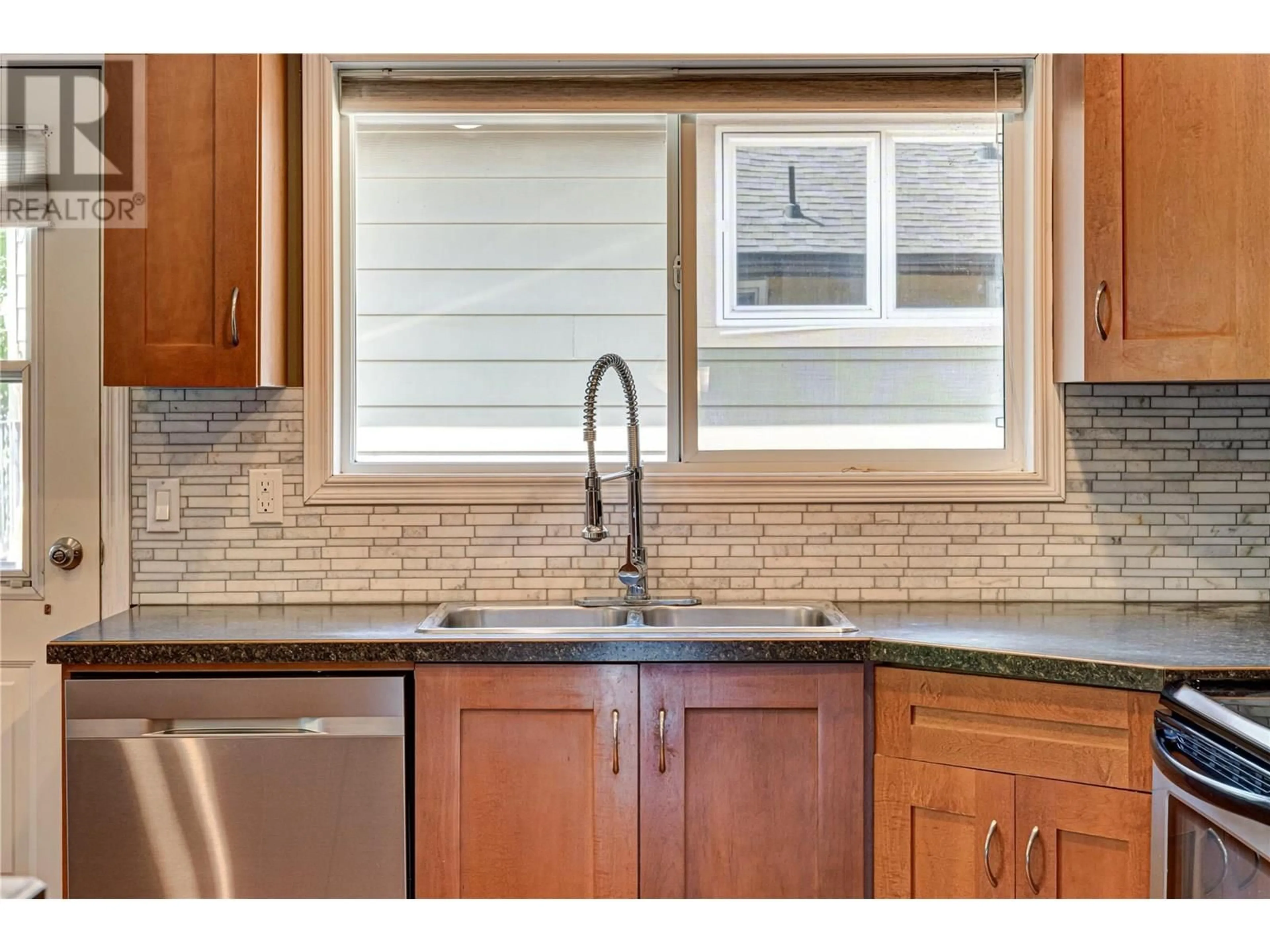 Open concept kitchen, ceramic/tile floor for 1259 PONDEROSA DRIVE, Sparwood British Columbia V0B2G2