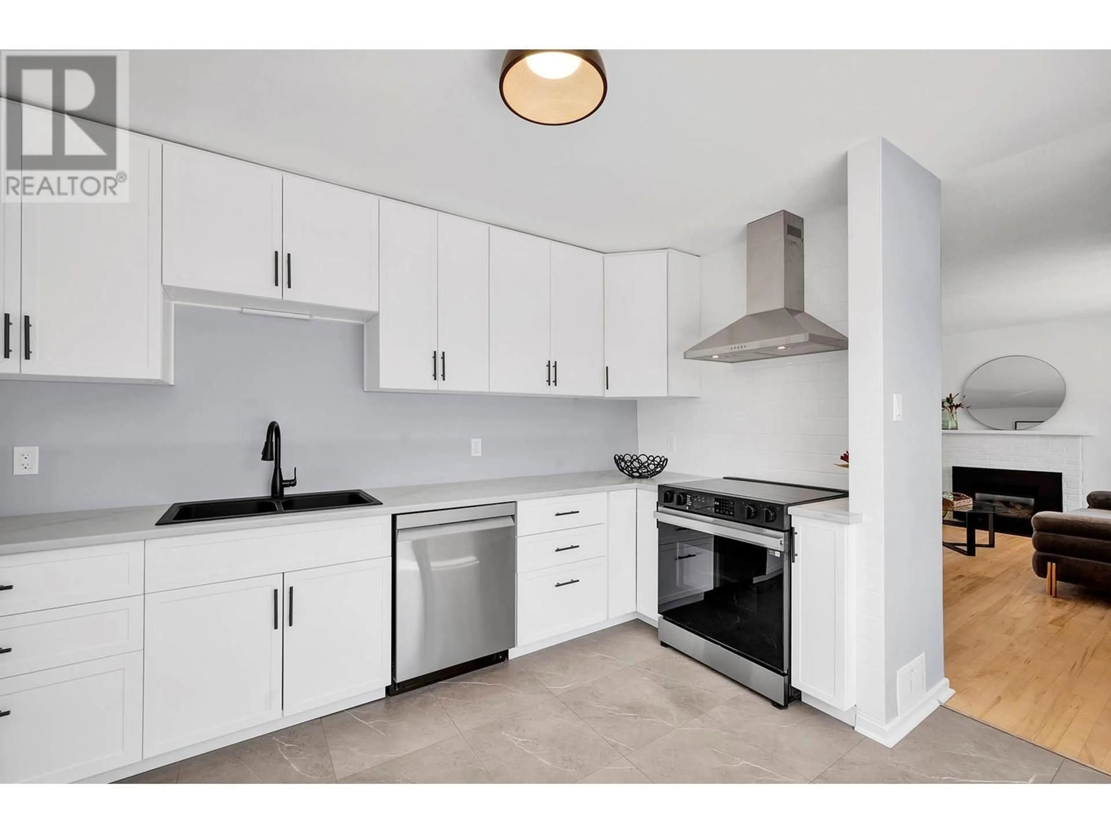 Standard kitchen, ceramic/tile floor for 1314 PINE CRESCENT, Kamloops British Columbia V2C2Z1