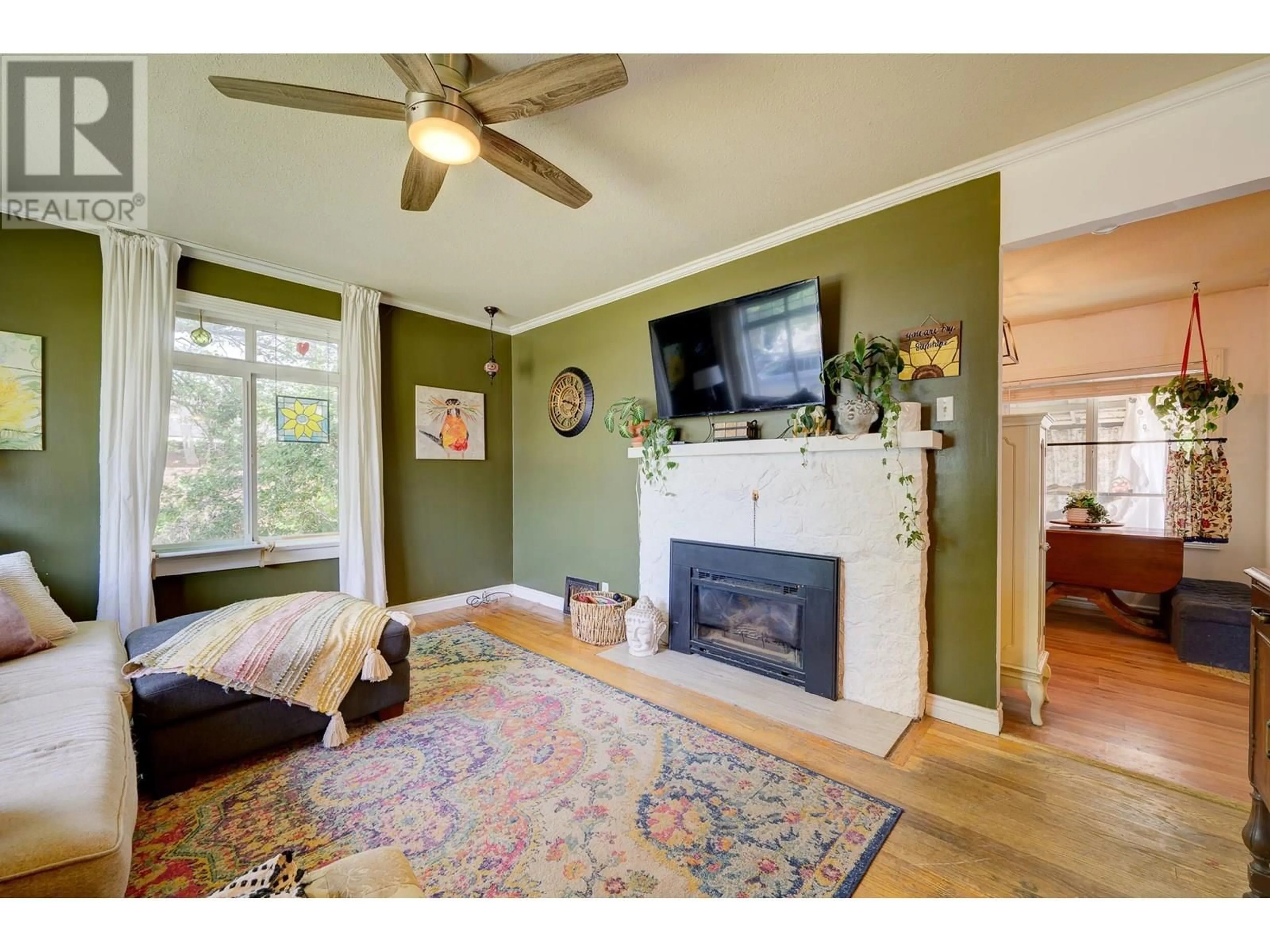 Living room with furniture, unknown for 647 ST PAUL STREET, Kamloops British Columbia V2C2K1