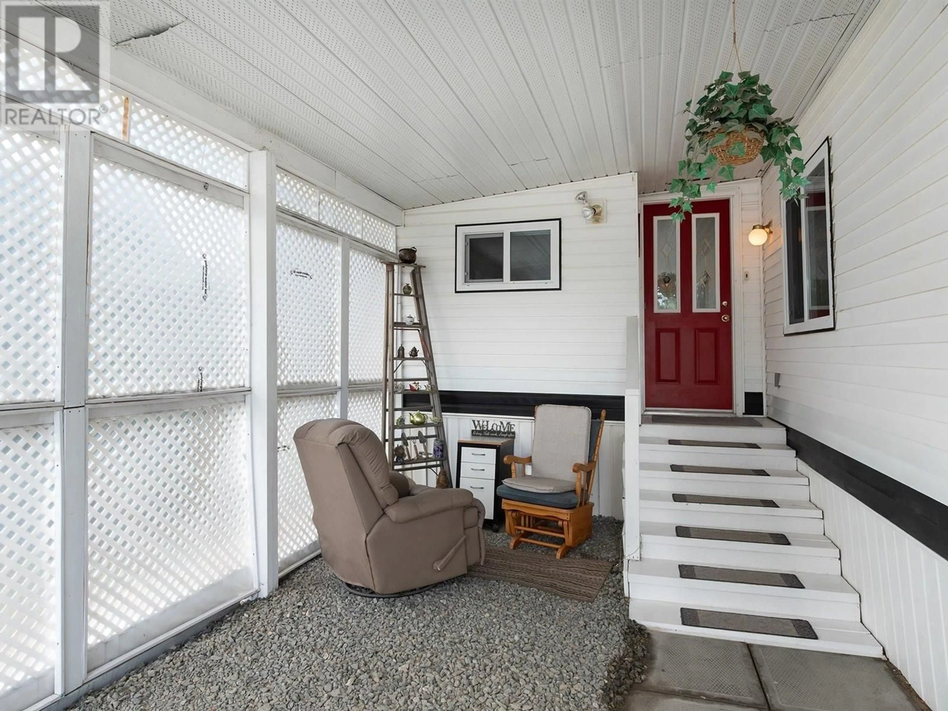 Indoor entryway for 20 - 3206 SHANNON LAKE ROAD, West Kelowna British Columbia V4T1V4