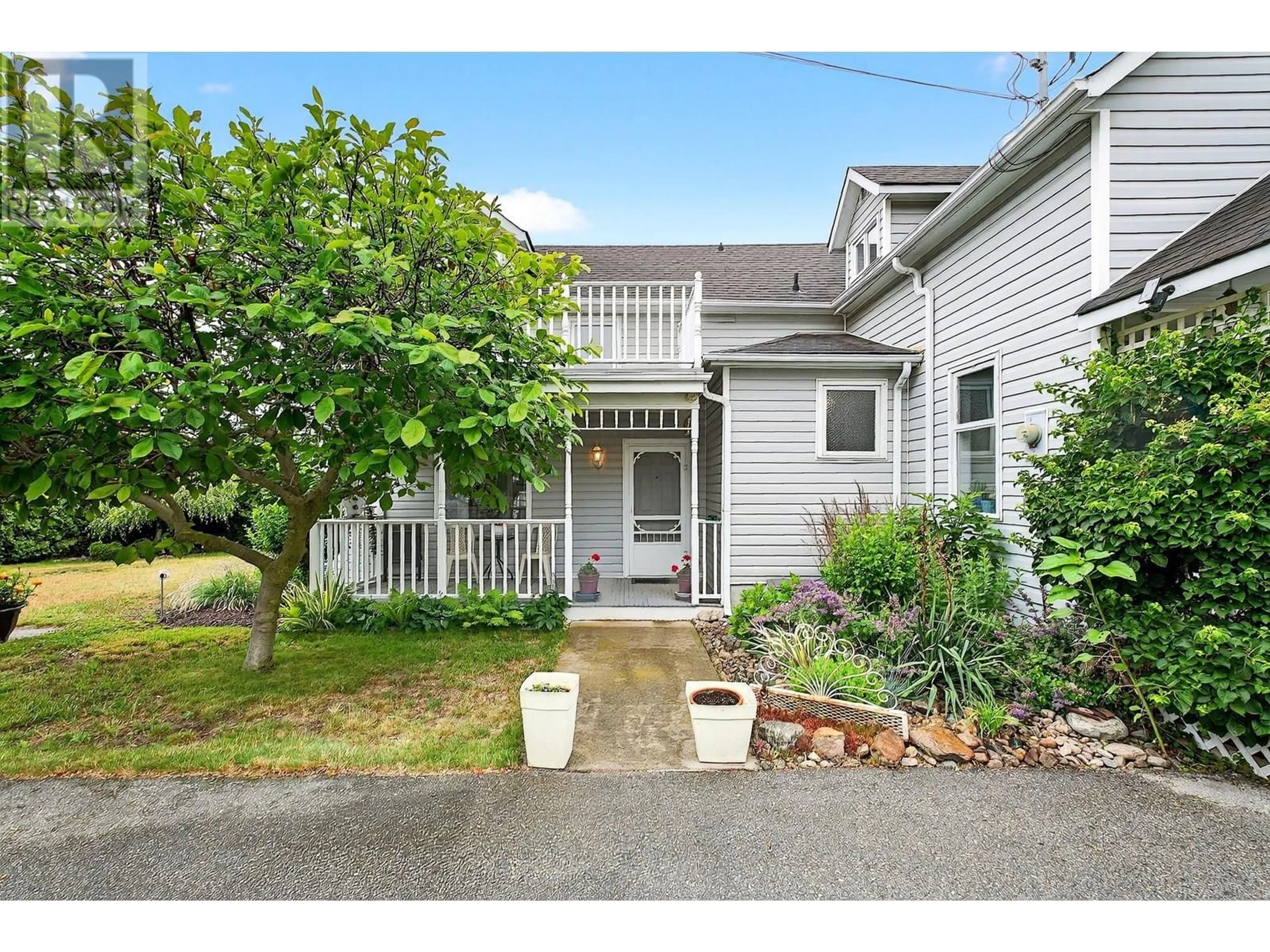 A pic from outside/outdoor area/front of a property/back of a property/a pic from drone, street for 735 ROBINSON AVENUE, Naramata British Columbia V0H1N0