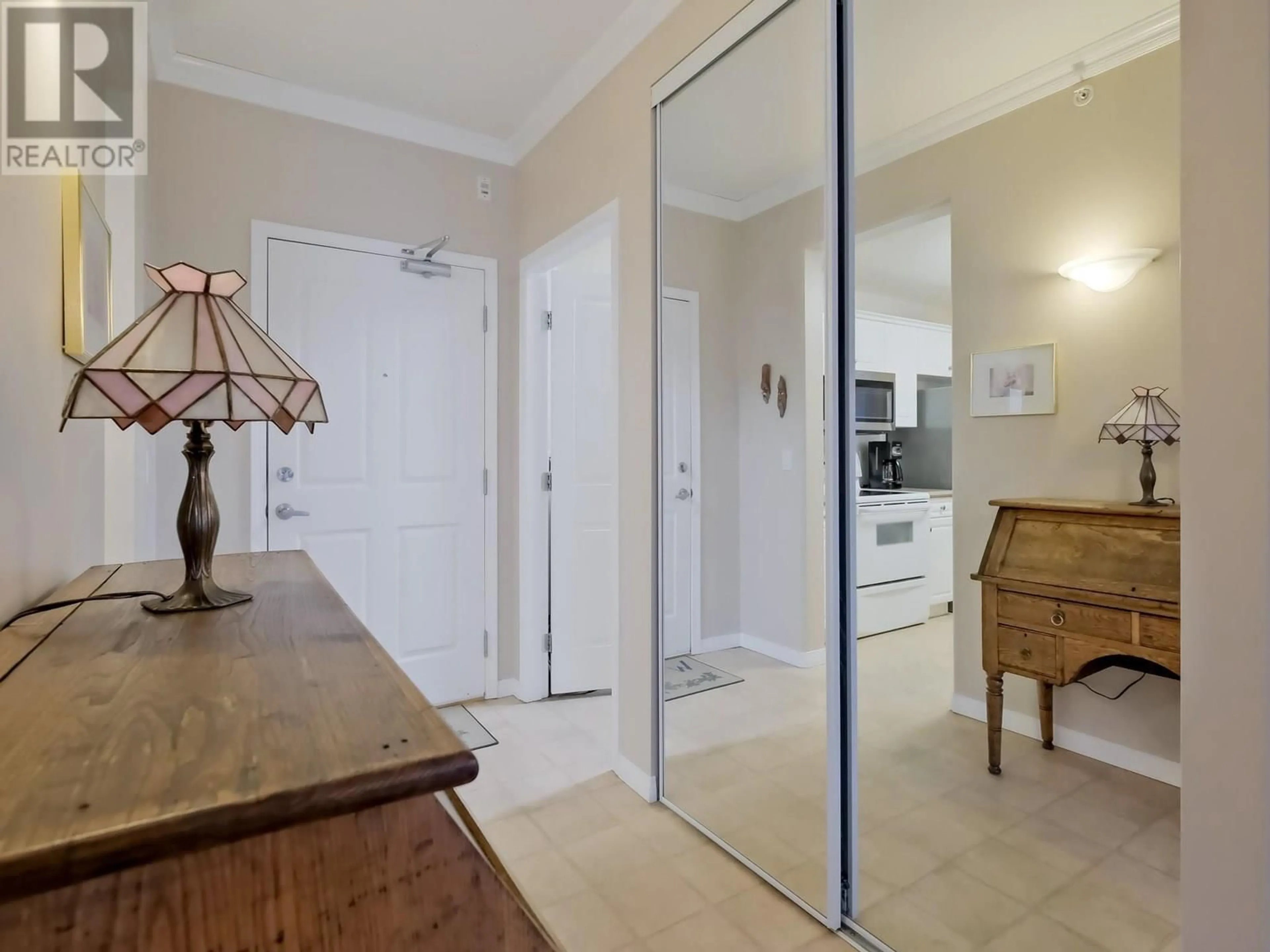 Indoor entryway for 408 - 1960 ENTERPRISE WAY, Kelowna British Columbia V1Y9S5