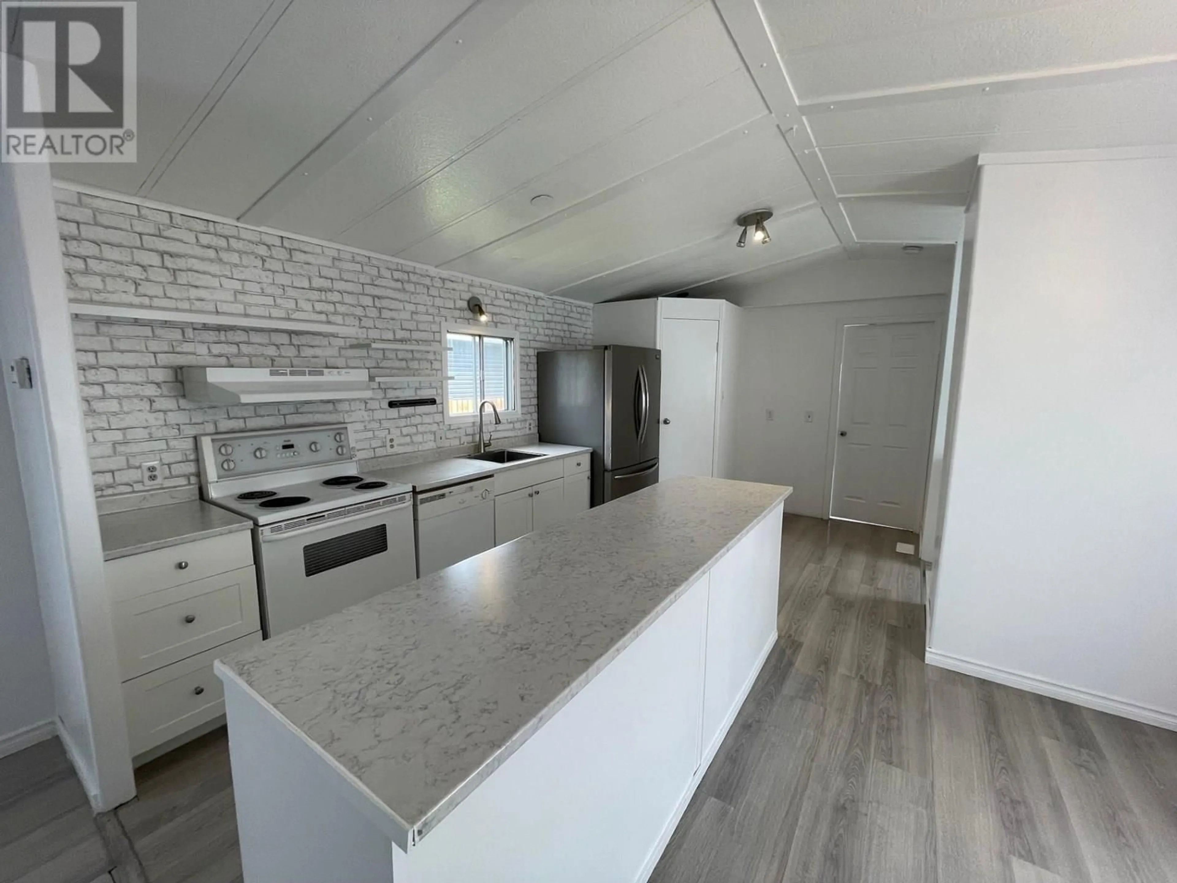 Open concept kitchen, unknown for 25 - 100 ASPEN DRIVE, Sparwood British Columbia V0B2G0