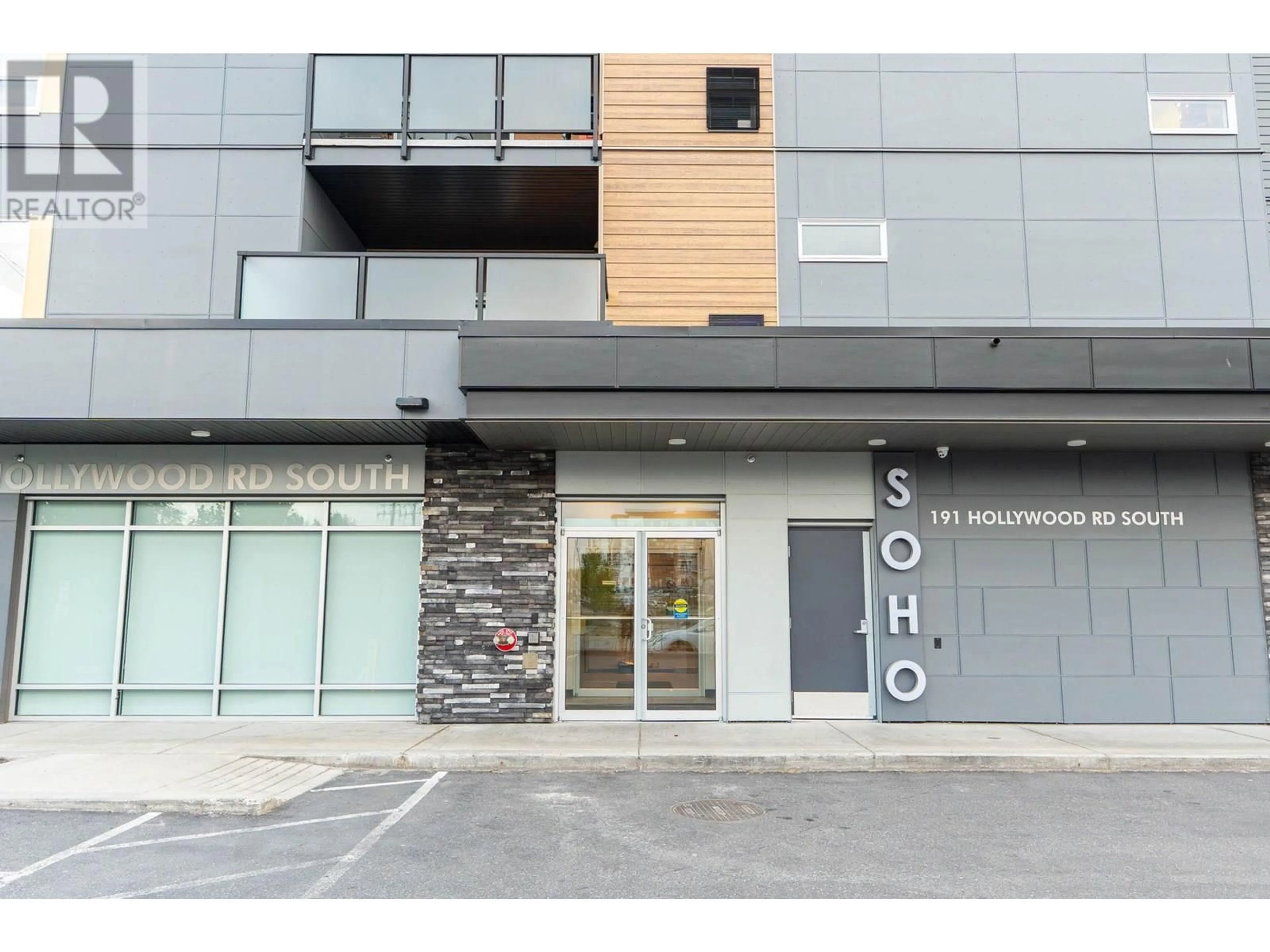 Indoor foyer for 522 - 191 HOLLYWOOD ROAD SOUTH, Kelowna British Columbia V1X0B9