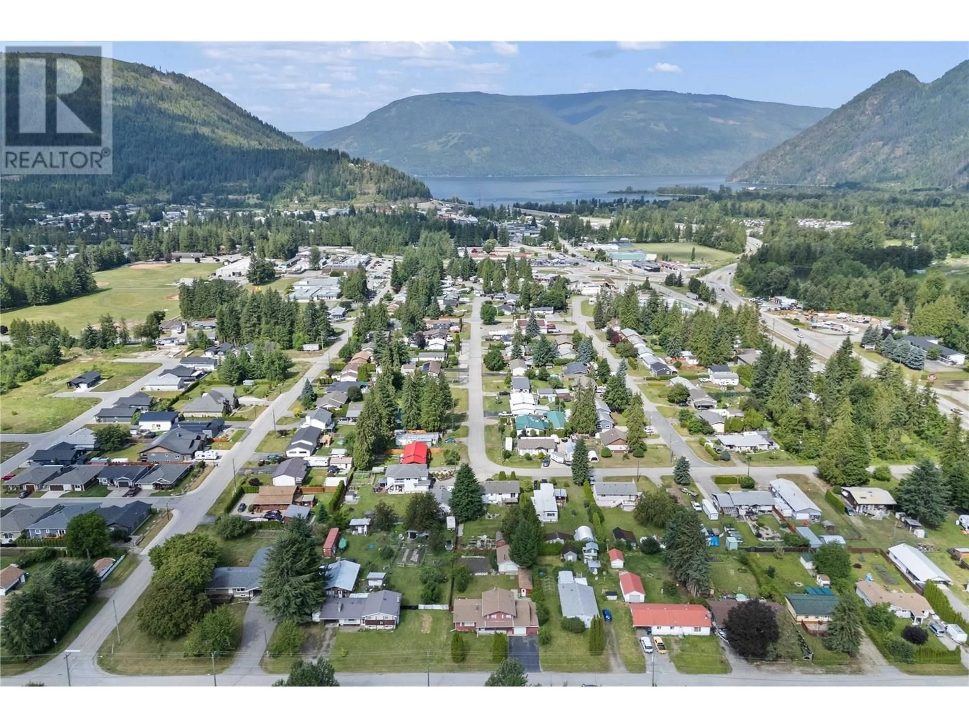 A pic from outside/outdoor area/front of a property/back of a property/a pic from drone, mountain view for 1208 SHERLOCK ROAD, Sicamous British Columbia V0E2V1