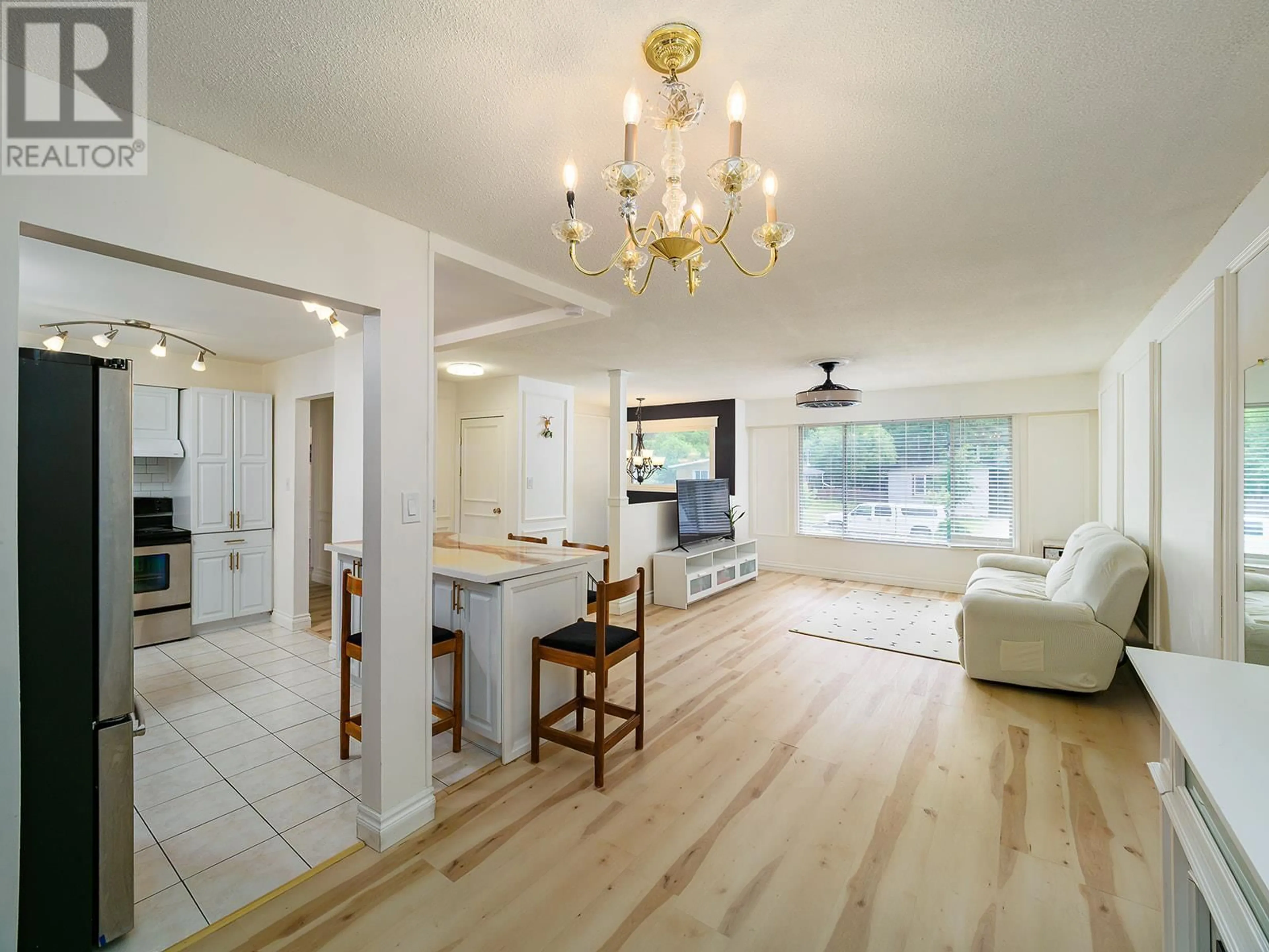 Open concept kitchen, ceramic/tile floor for 1246 ALEXANDER DRIVE, Golden British Columbia V0A1H0