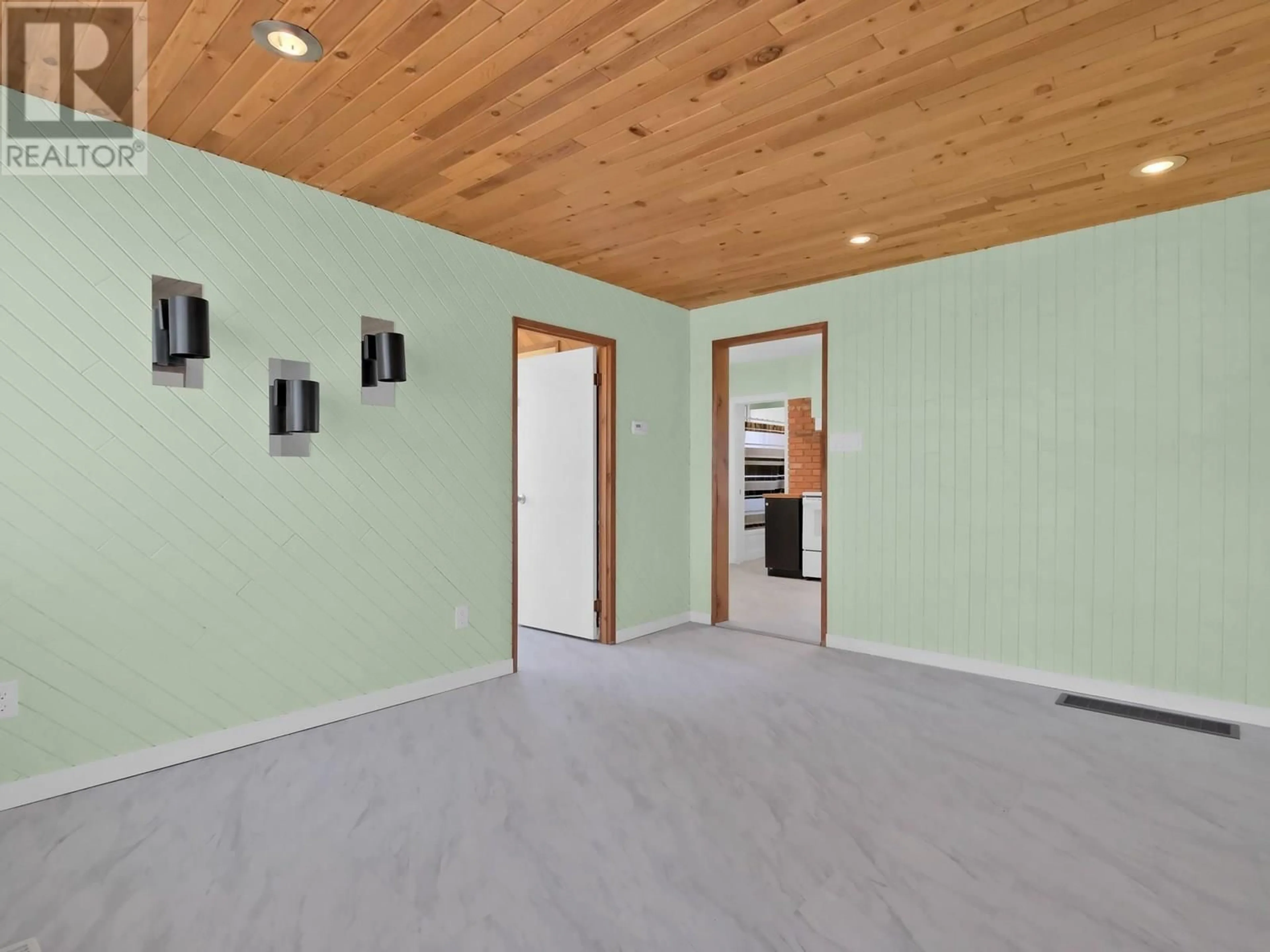 Unknown for 442 EDNA AVENUE, Penticton British Columbia V2A2M2