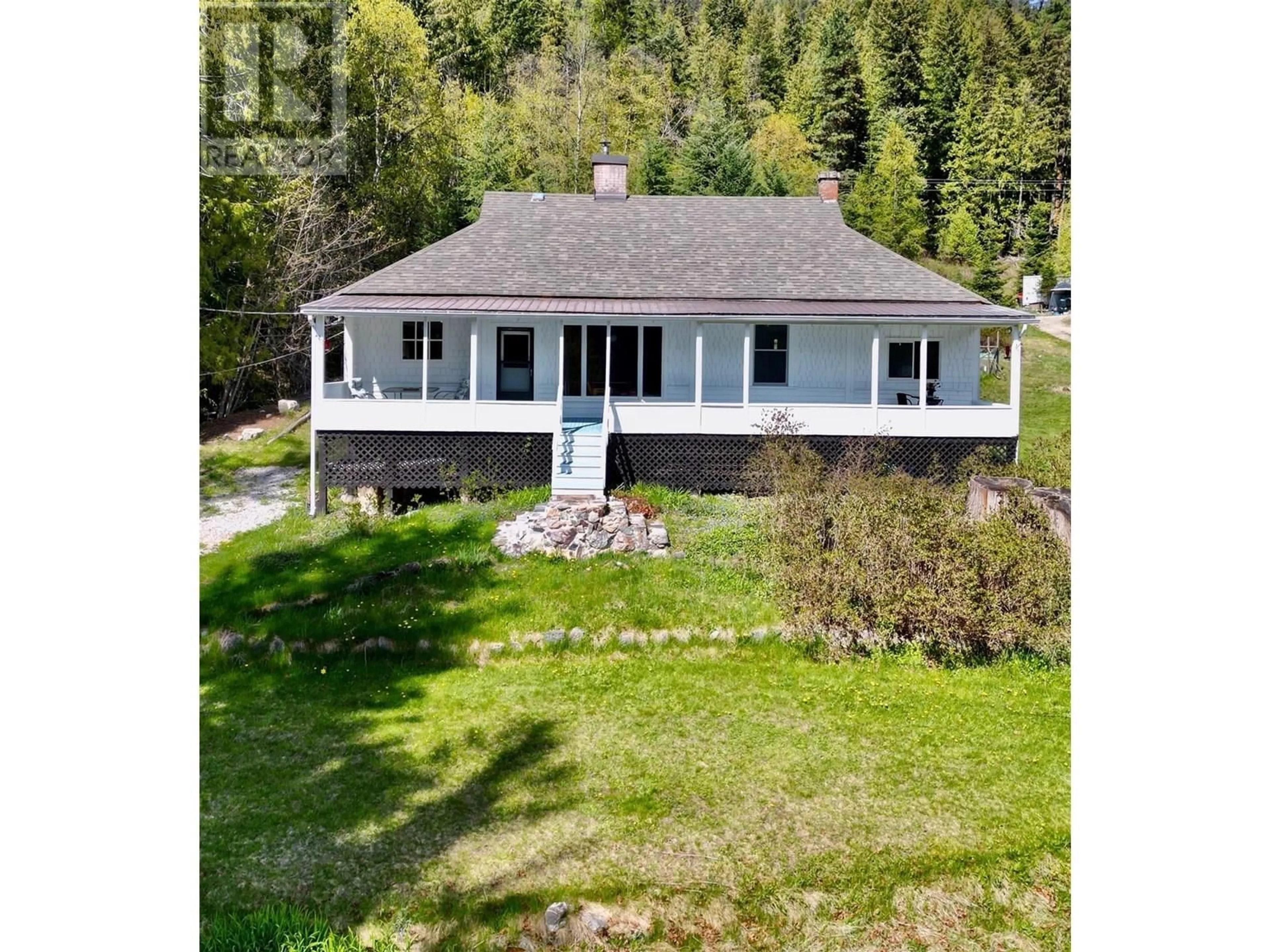 A pic from outside/outdoor area/front of a property/back of a property/a pic from drone, water/lake/river/ocean view for 5759 LONGBEACH ROAD, Nelson British Columbia V1L6P2