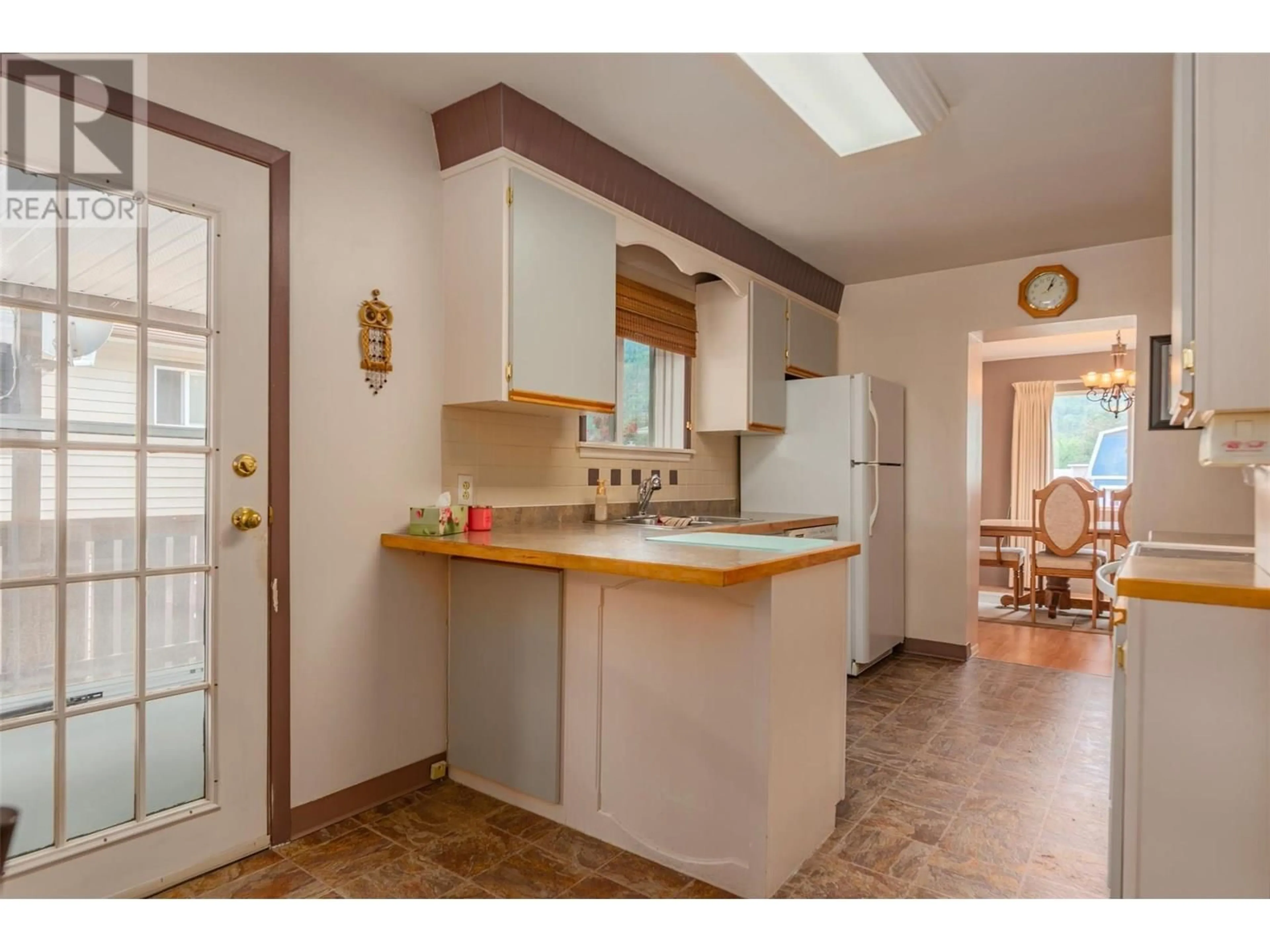 Standard kitchen, unknown for 2064 SEVENTH AVENUE, Trail British Columbia V1R3C5