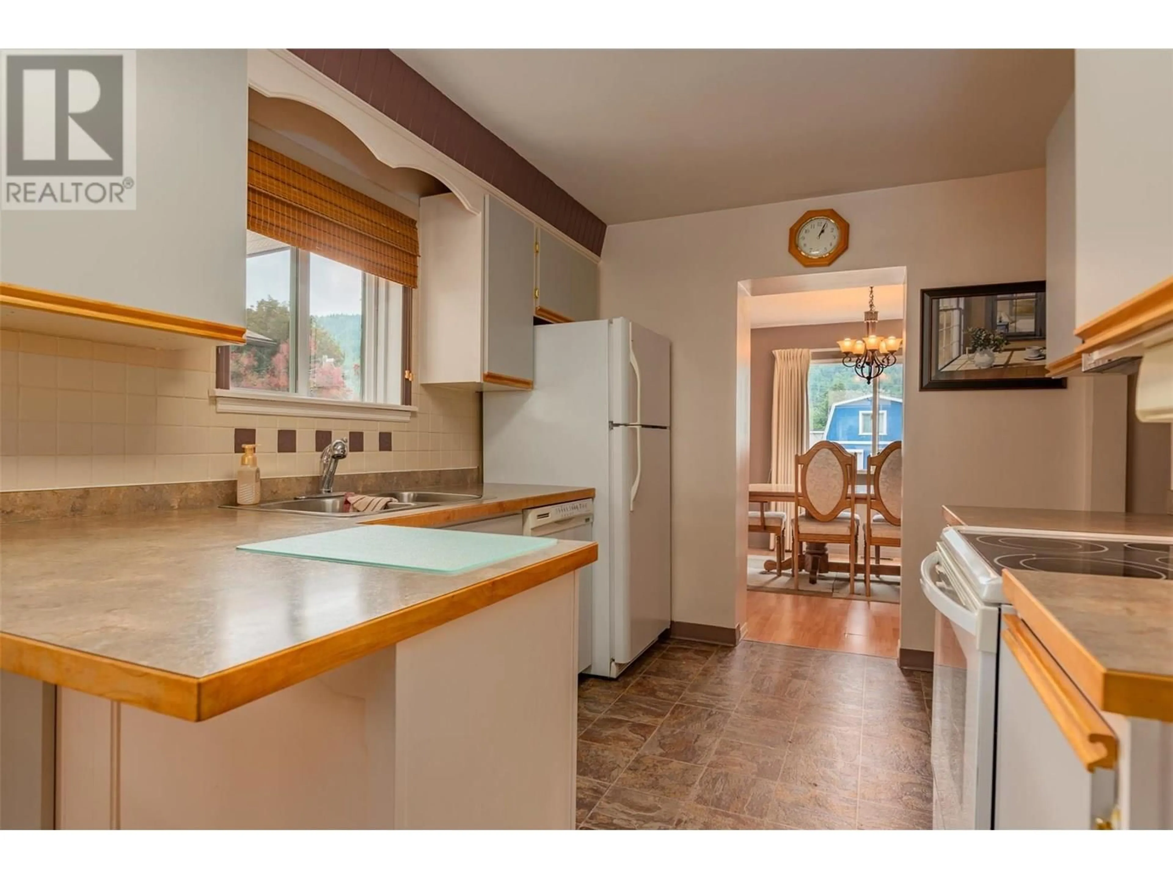 Standard kitchen, unknown for 2064 SEVENTH AVENUE, Trail British Columbia V1R3C5