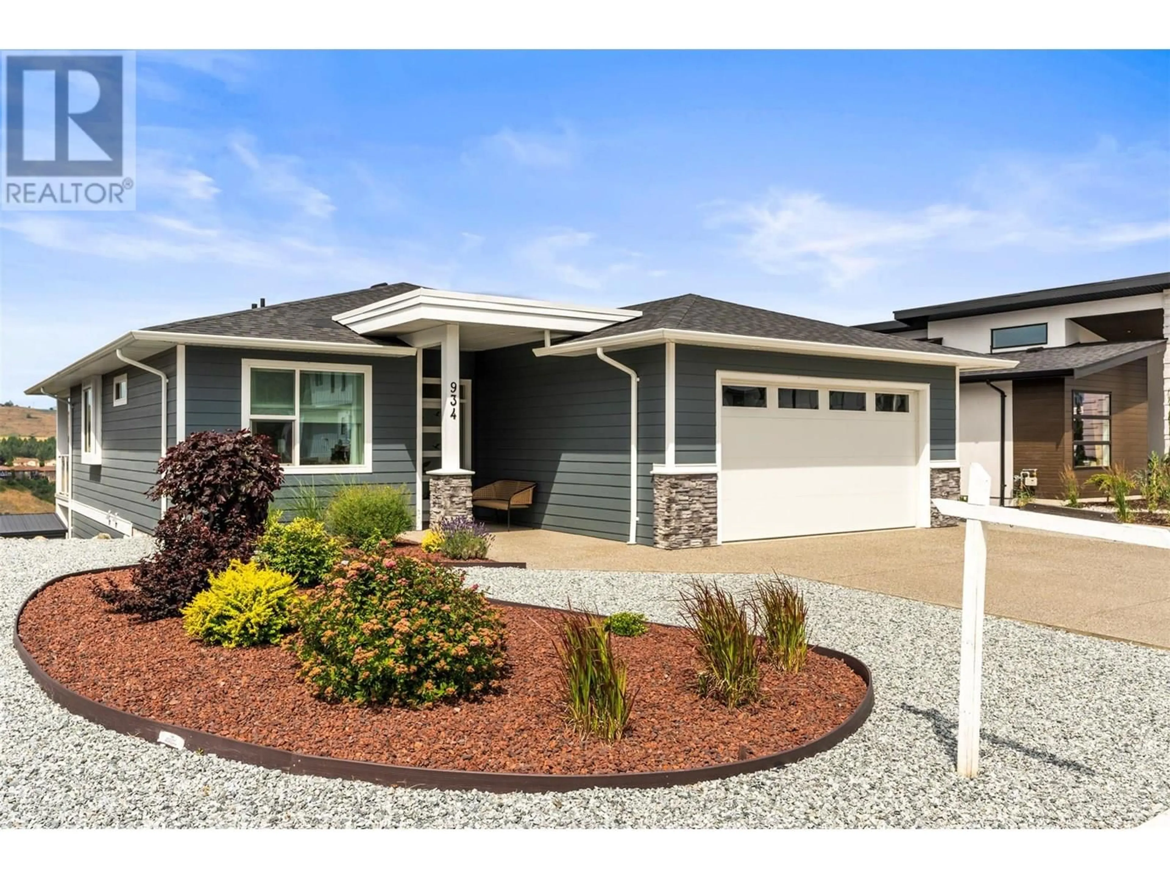 Home with vinyl exterior material, street for 934 MT GRIFFIN ROAD, Vernon British Columbia V1B0A5