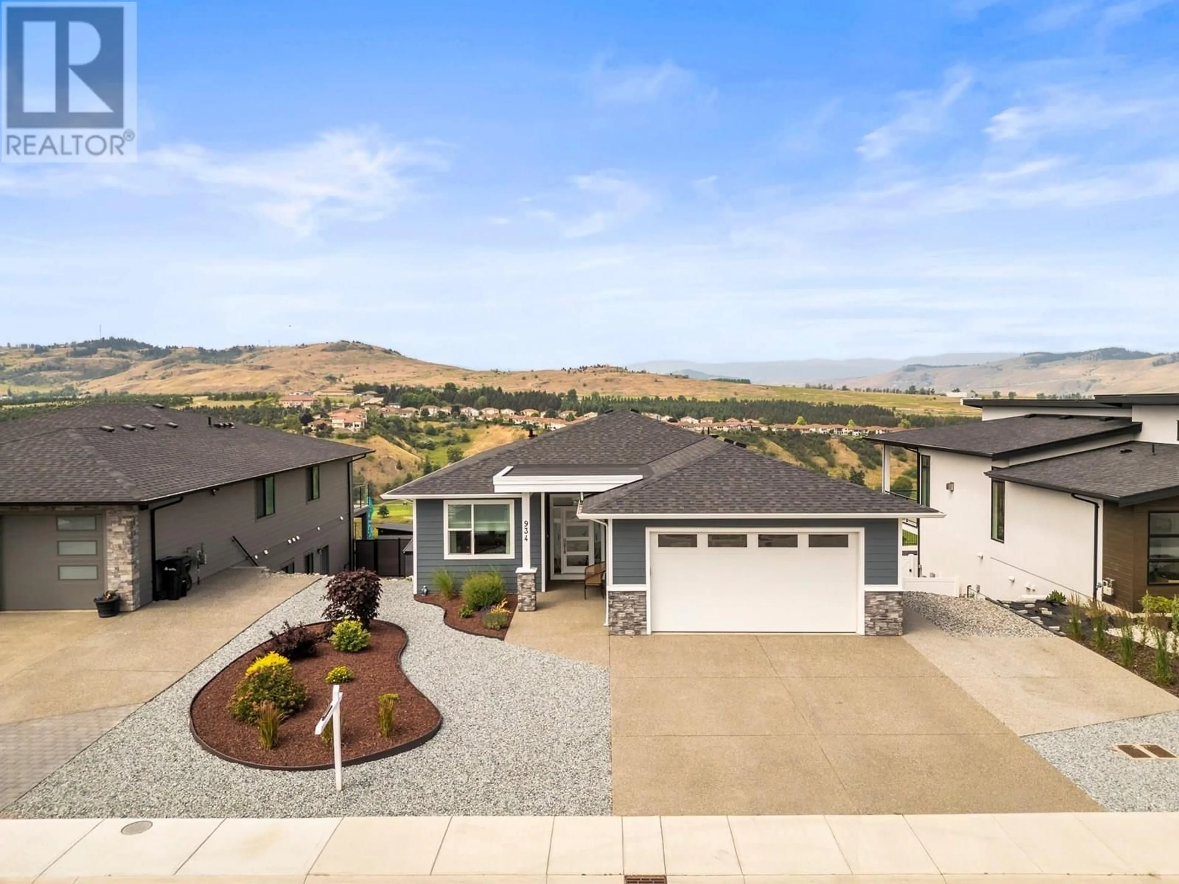 Home with vinyl exterior material, mountain view for 934 MT GRIFFIN ROAD, Vernon British Columbia V1B0A5